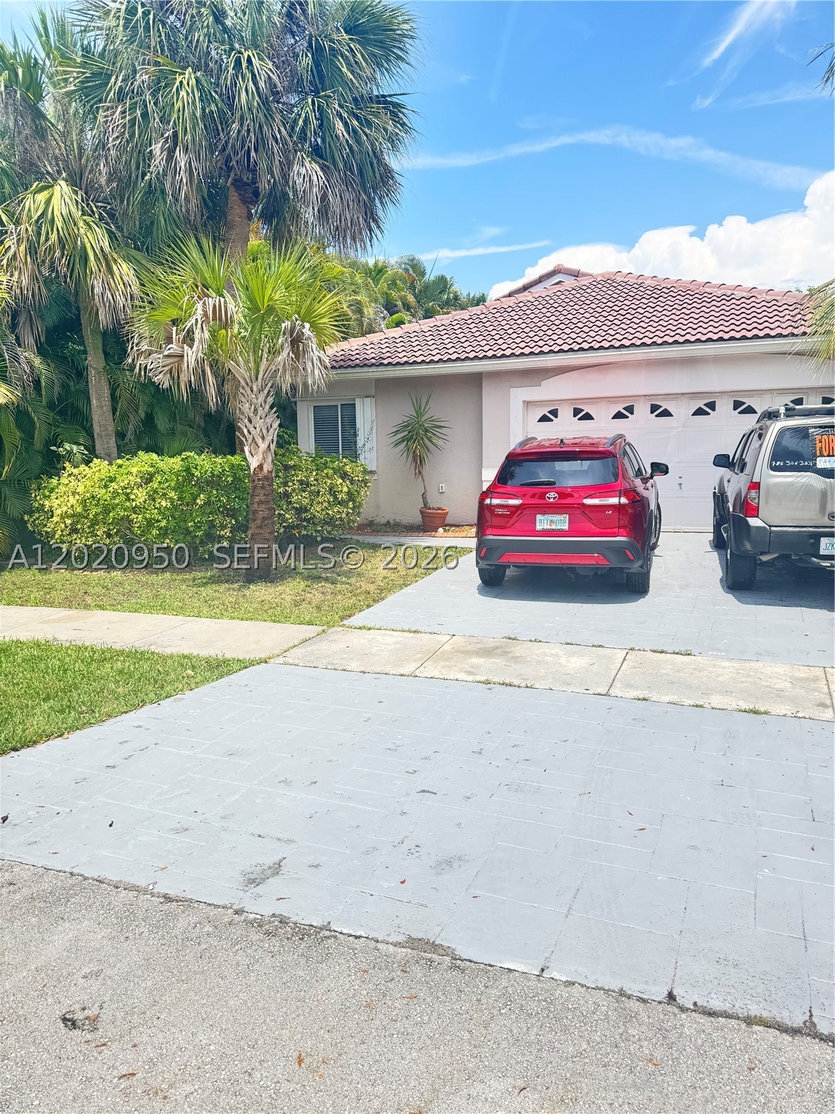 Pembroke Pines photo 1
