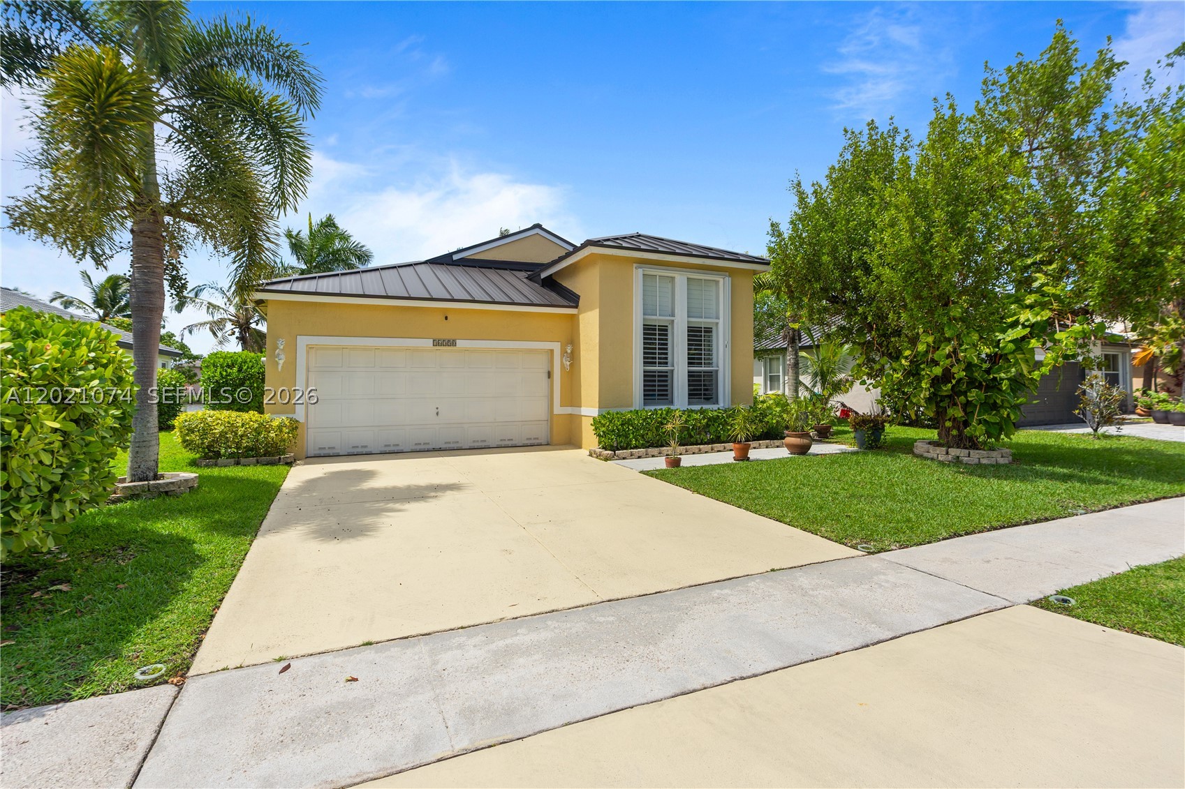 Pembroke Pines photo 3