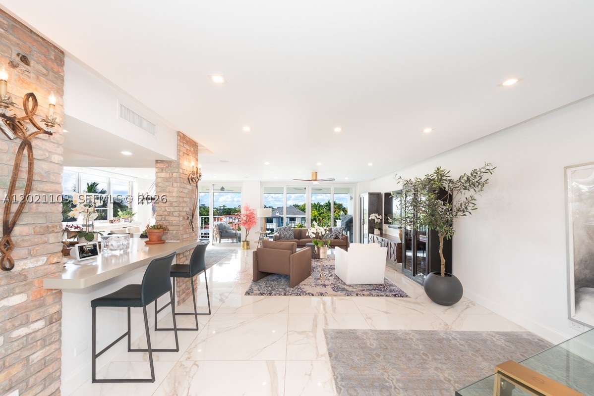 Bay Harbor Islands photo 1