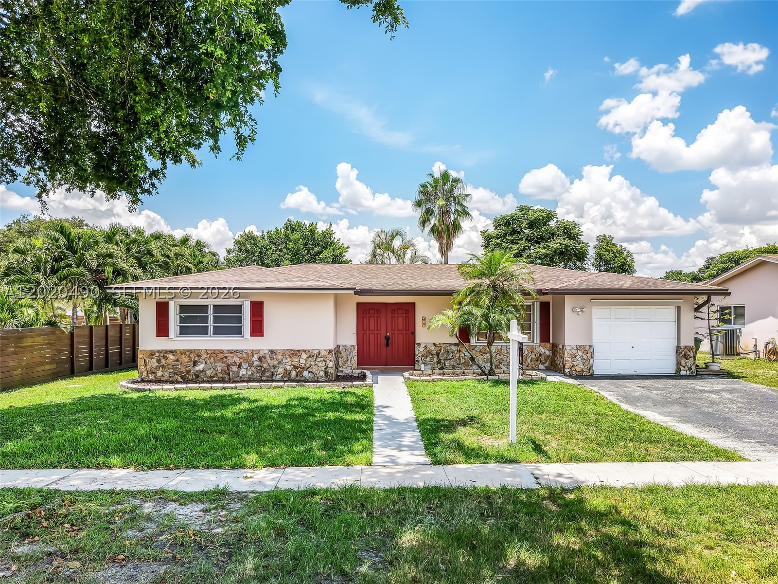 Pembroke Pines photo 2