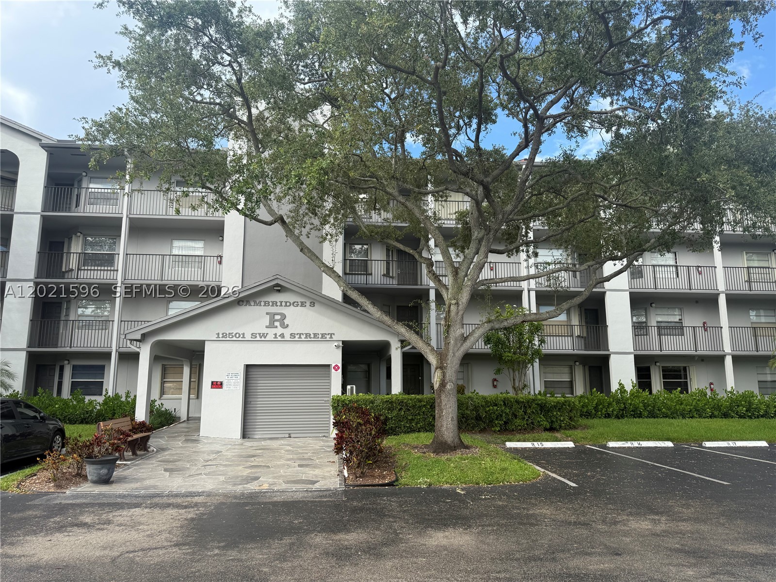 Pembroke Pines photo 2