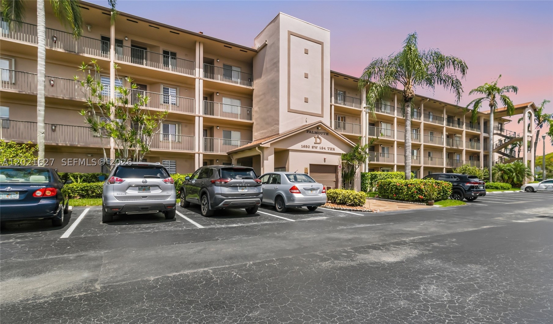Pembroke Pines photo 2