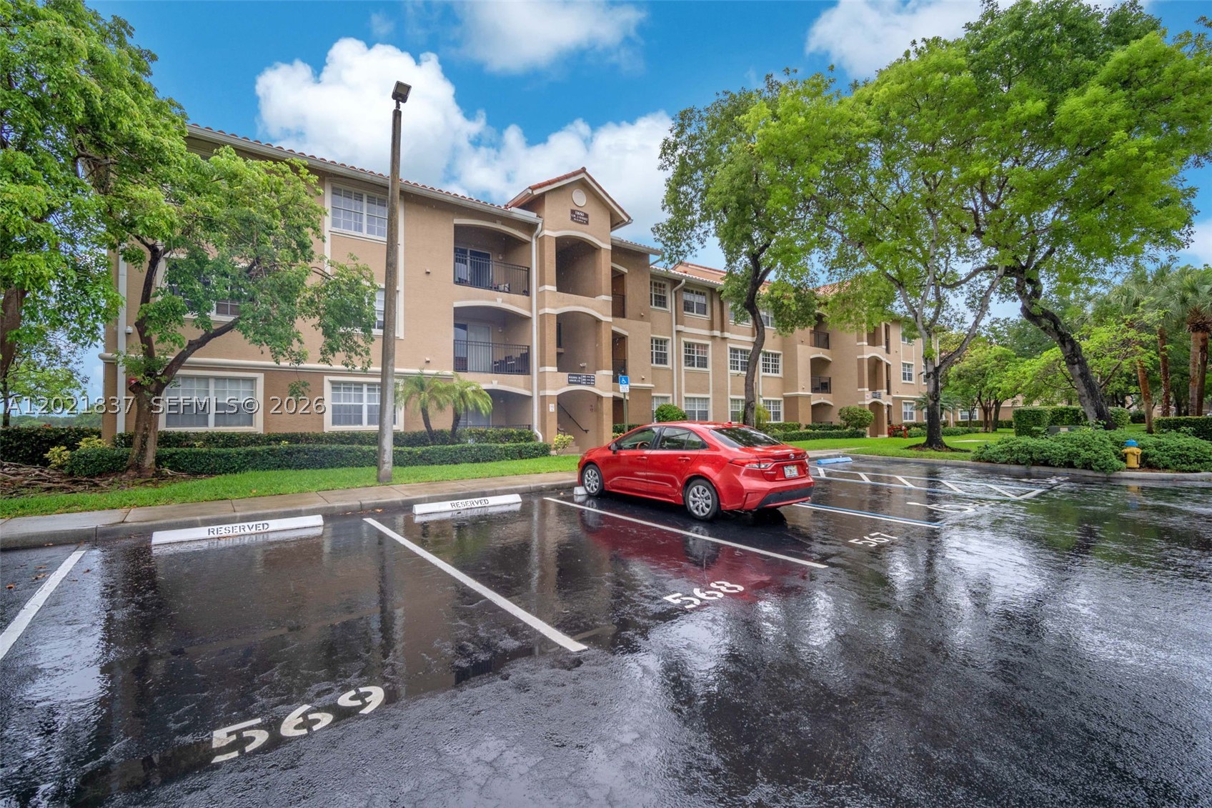 Pembroke Pines photo 2