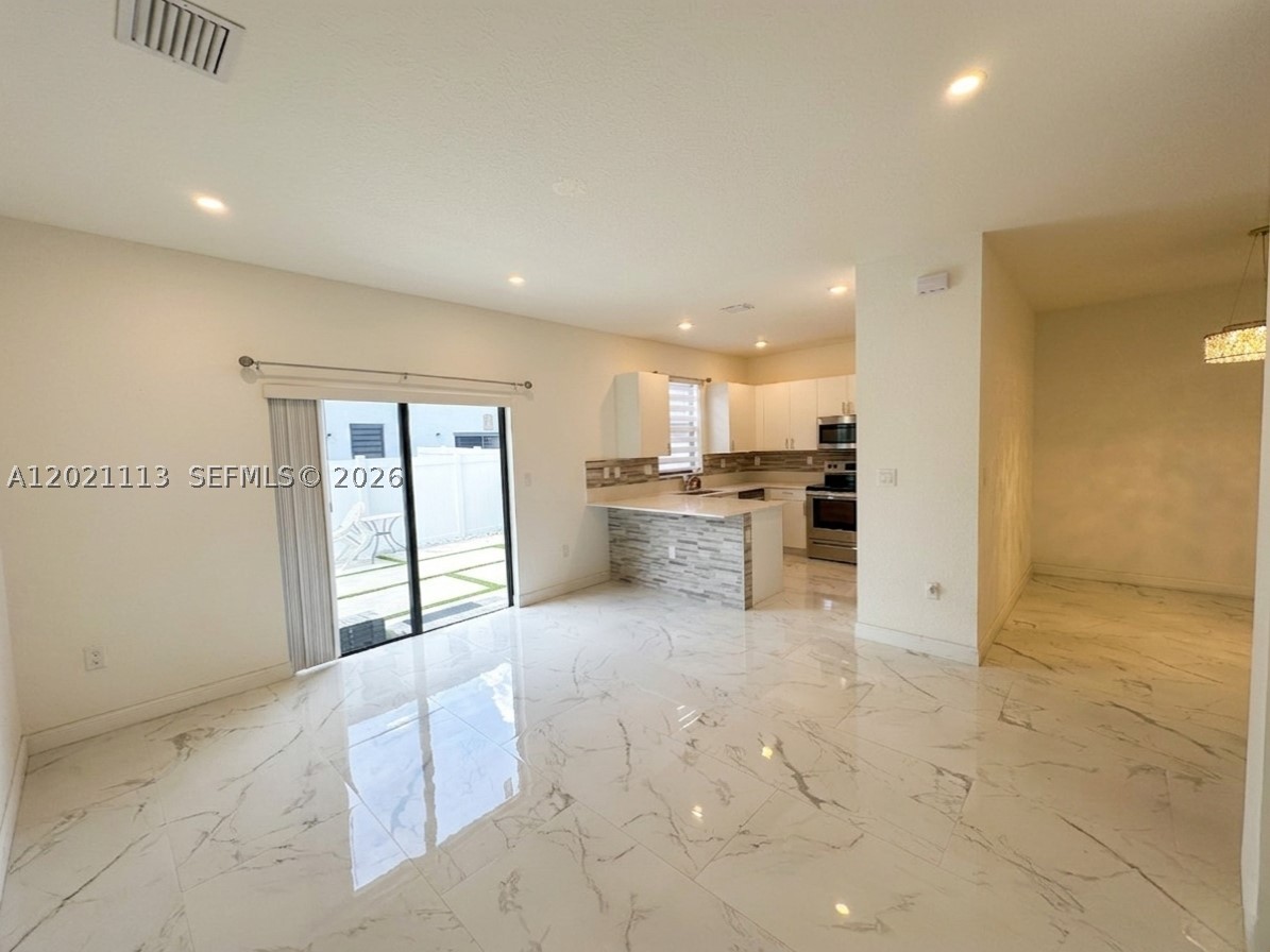 Miami Gardens photo 4