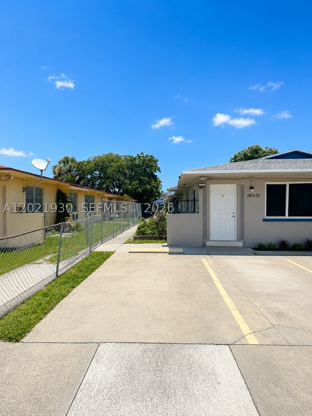 North Miami Beach photo 2