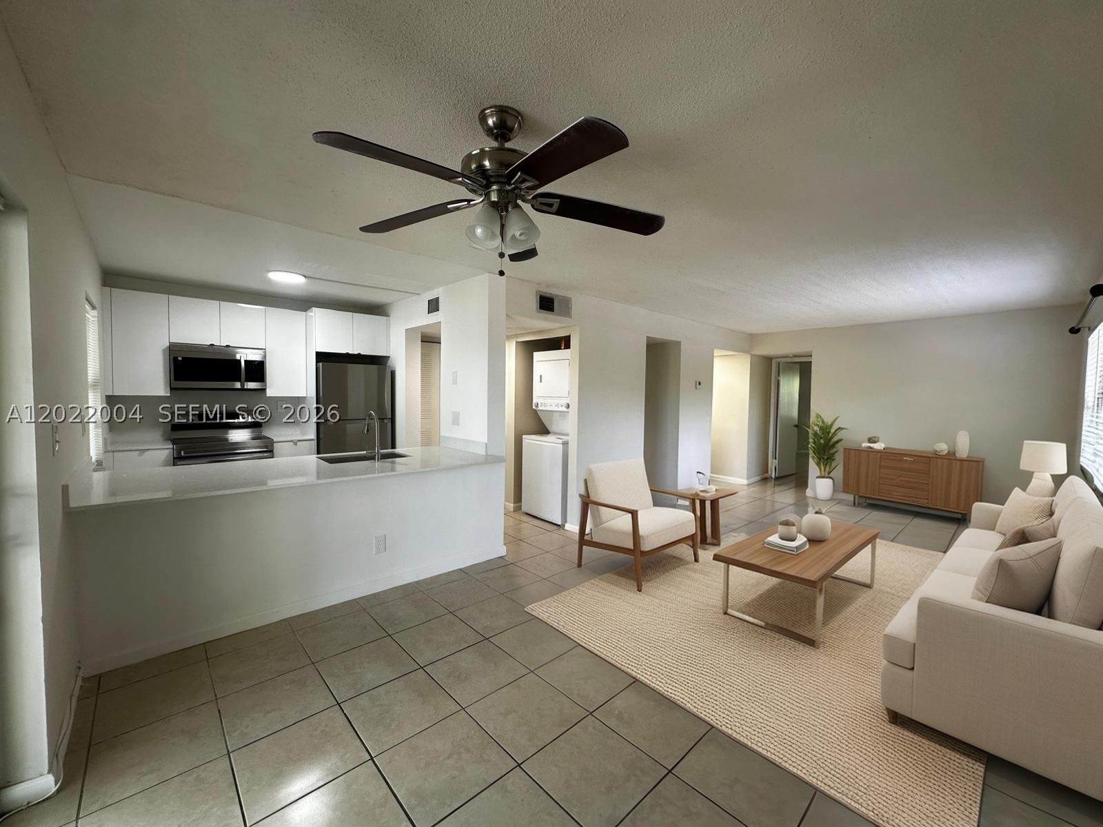 Miramar photo 5