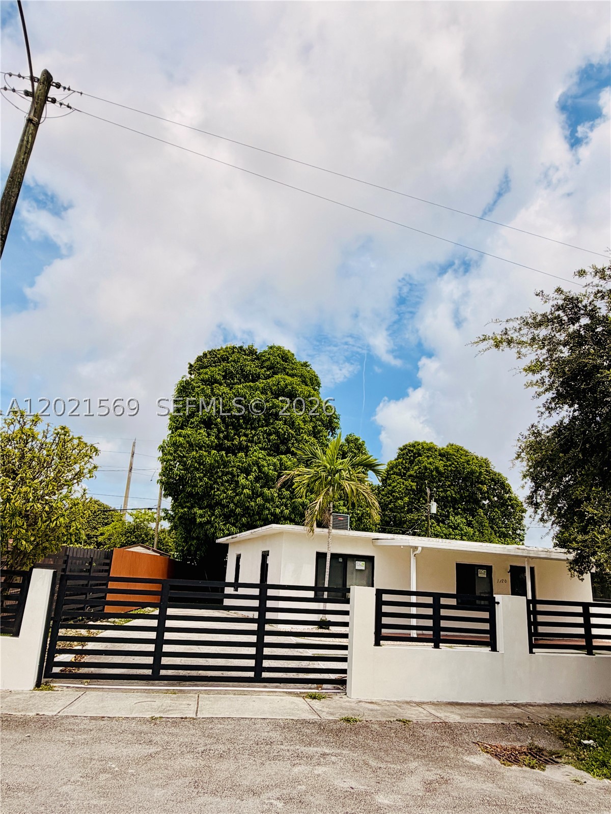 Hialeah photo 3