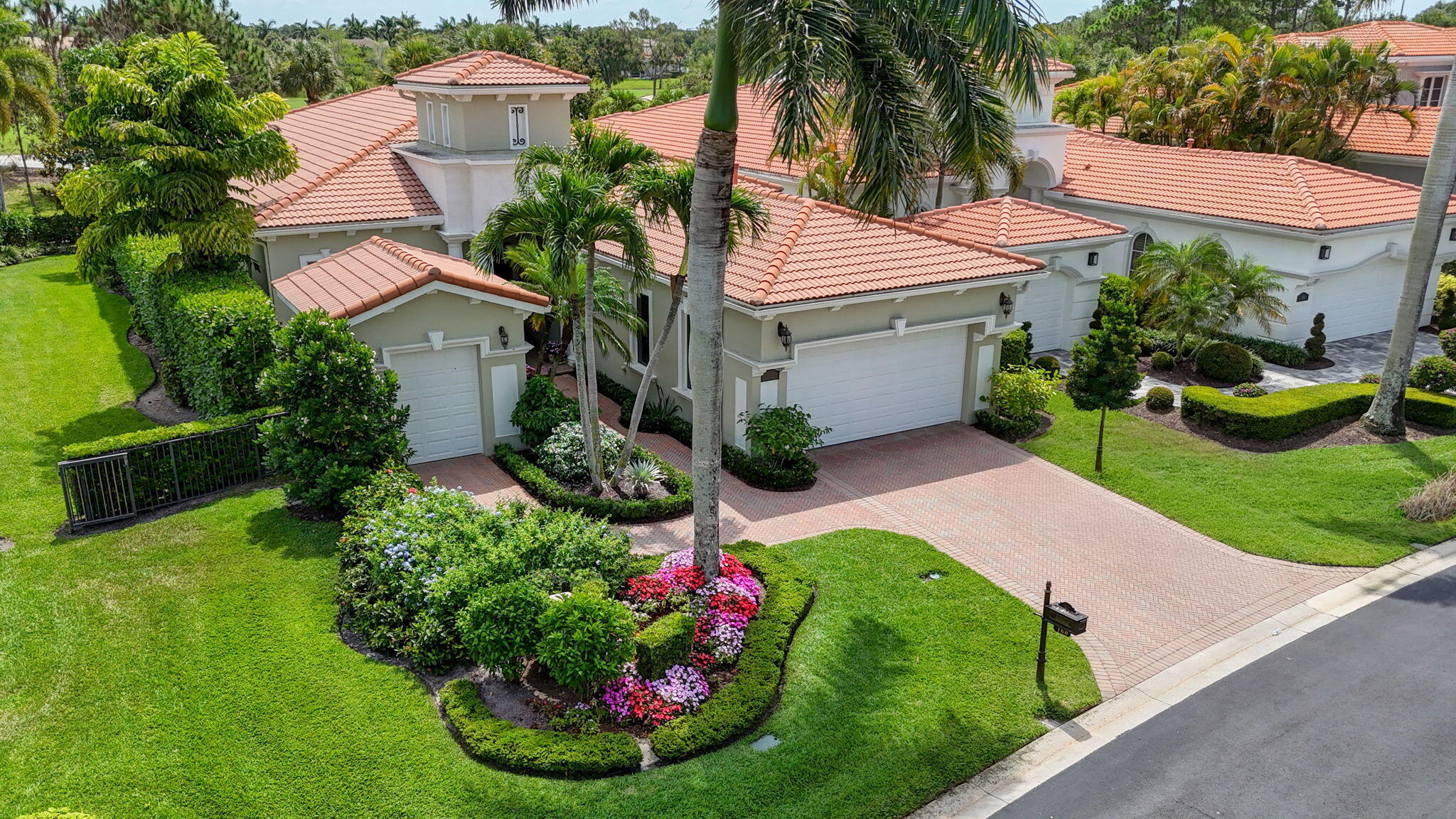 Palm Beach Gardens photo 1