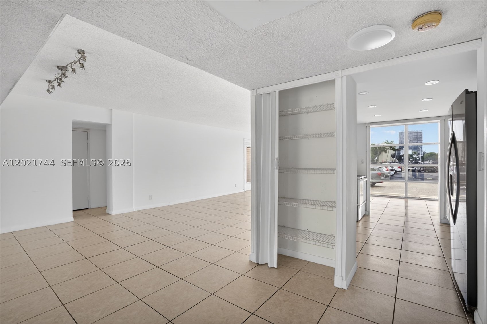 Hallandale Beach photo 2