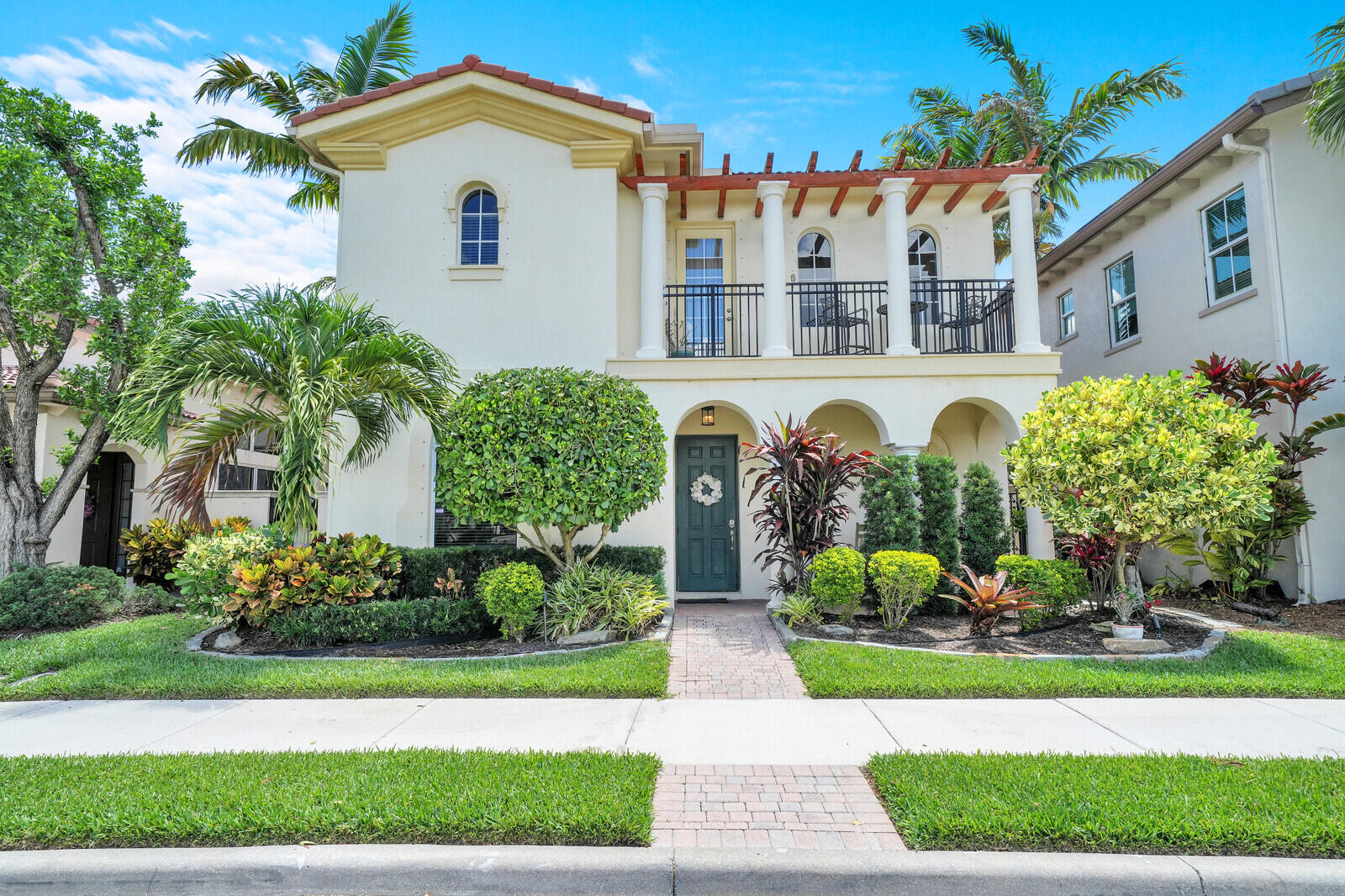 Palm Beach Gardens photo 1