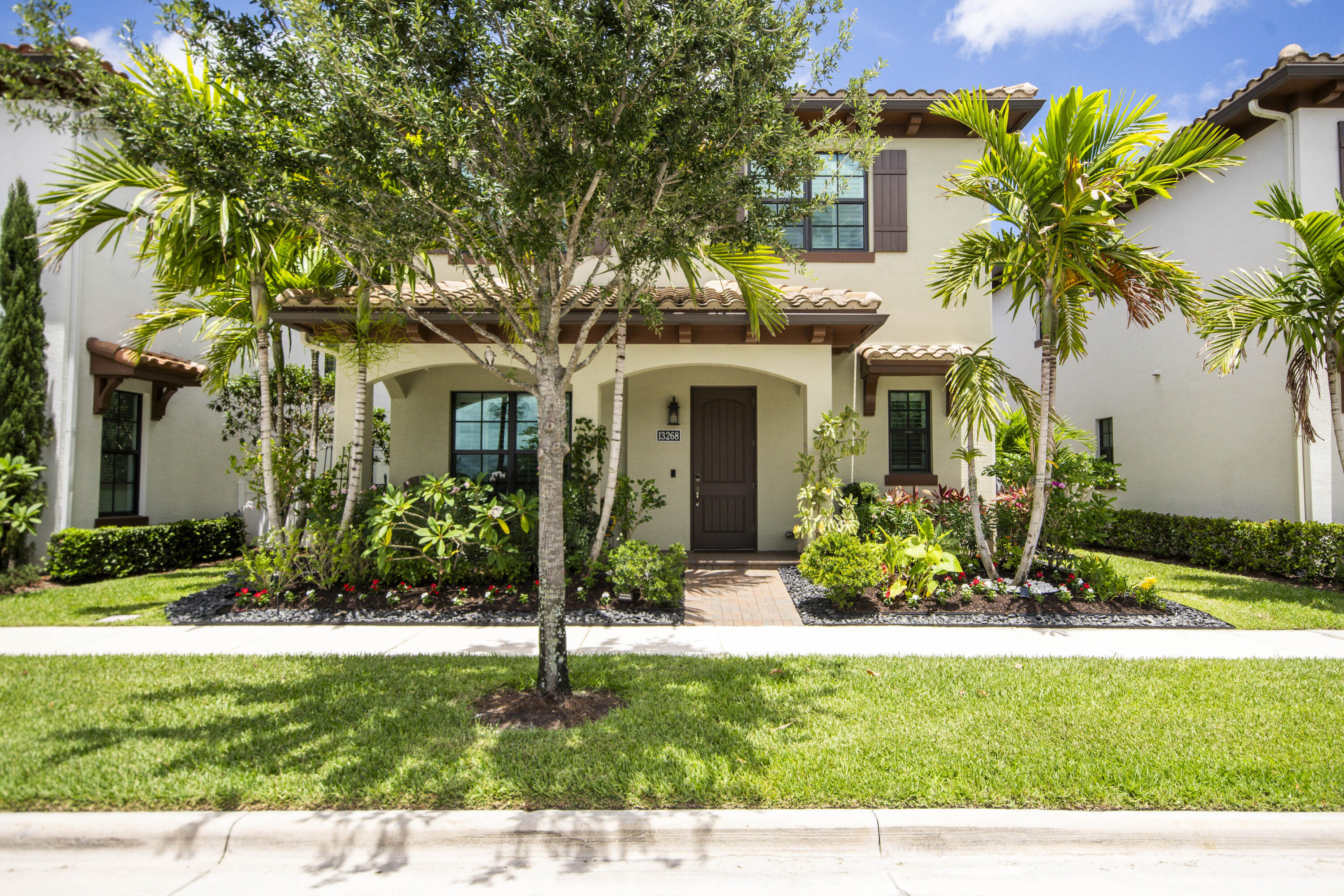 Palm Beach Gardens photo 3
