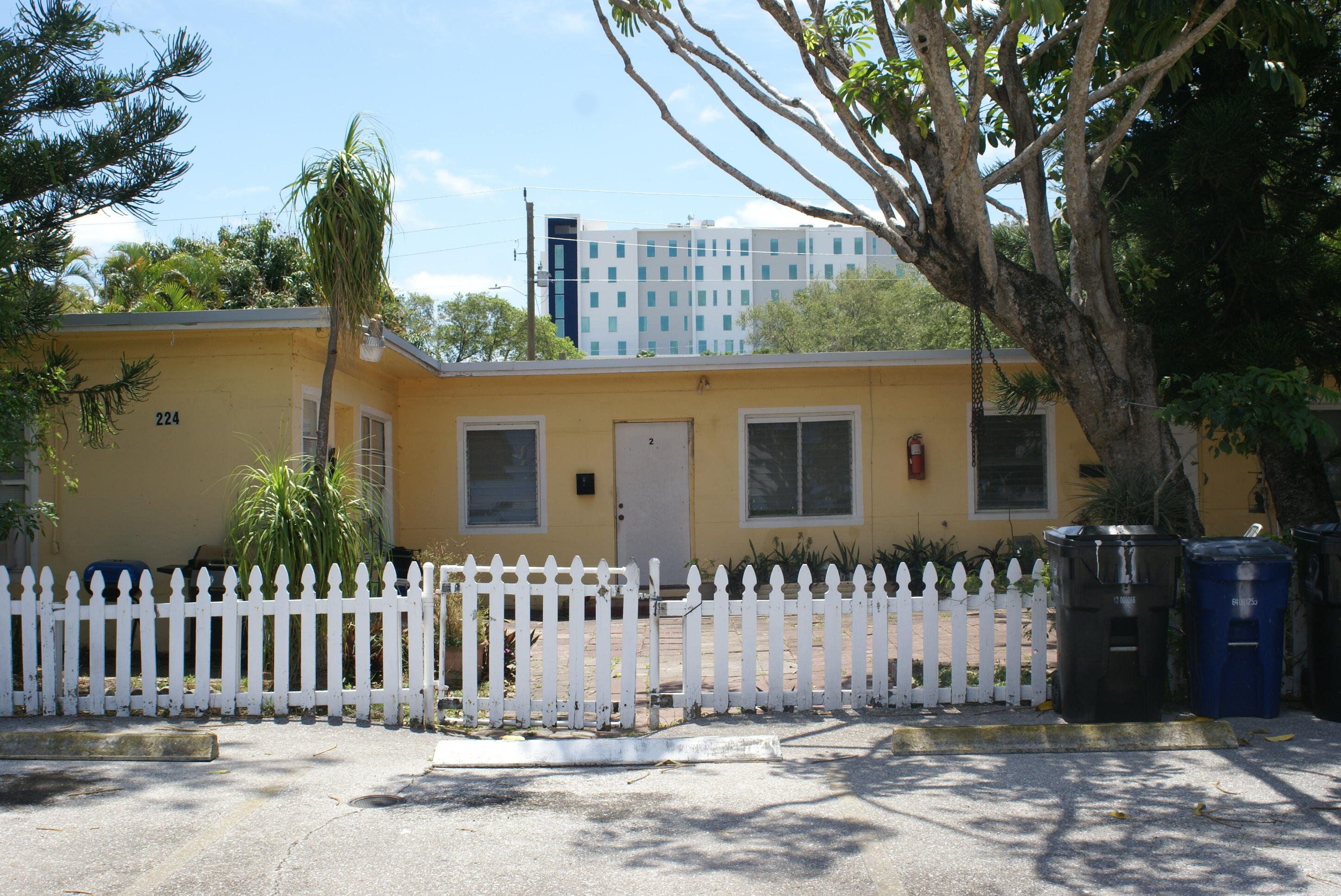Hallandale Beach photo 5