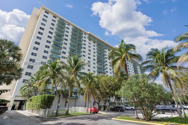 Sunny Isles Beach photo 1