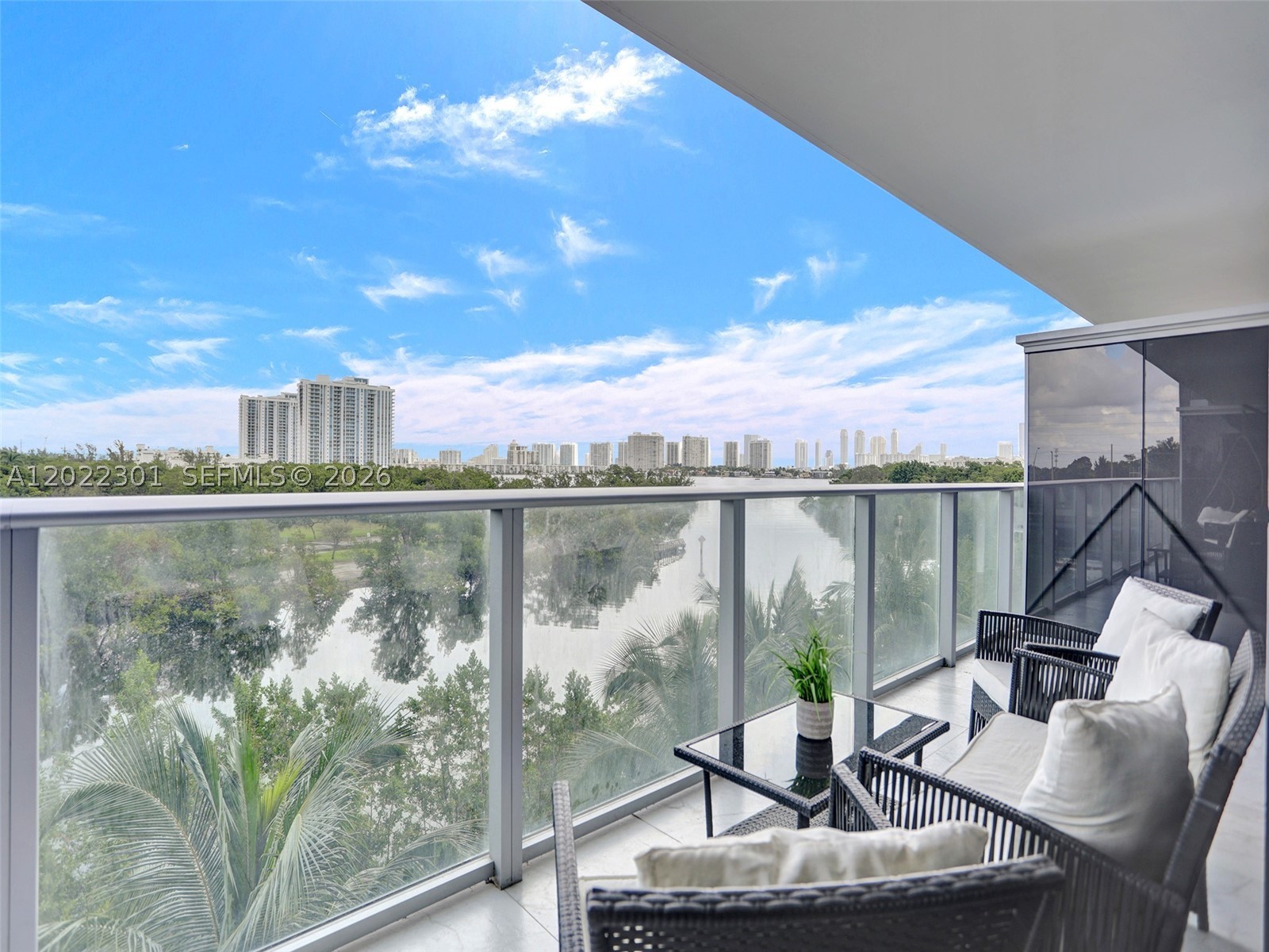 North Miami Beach photo 1