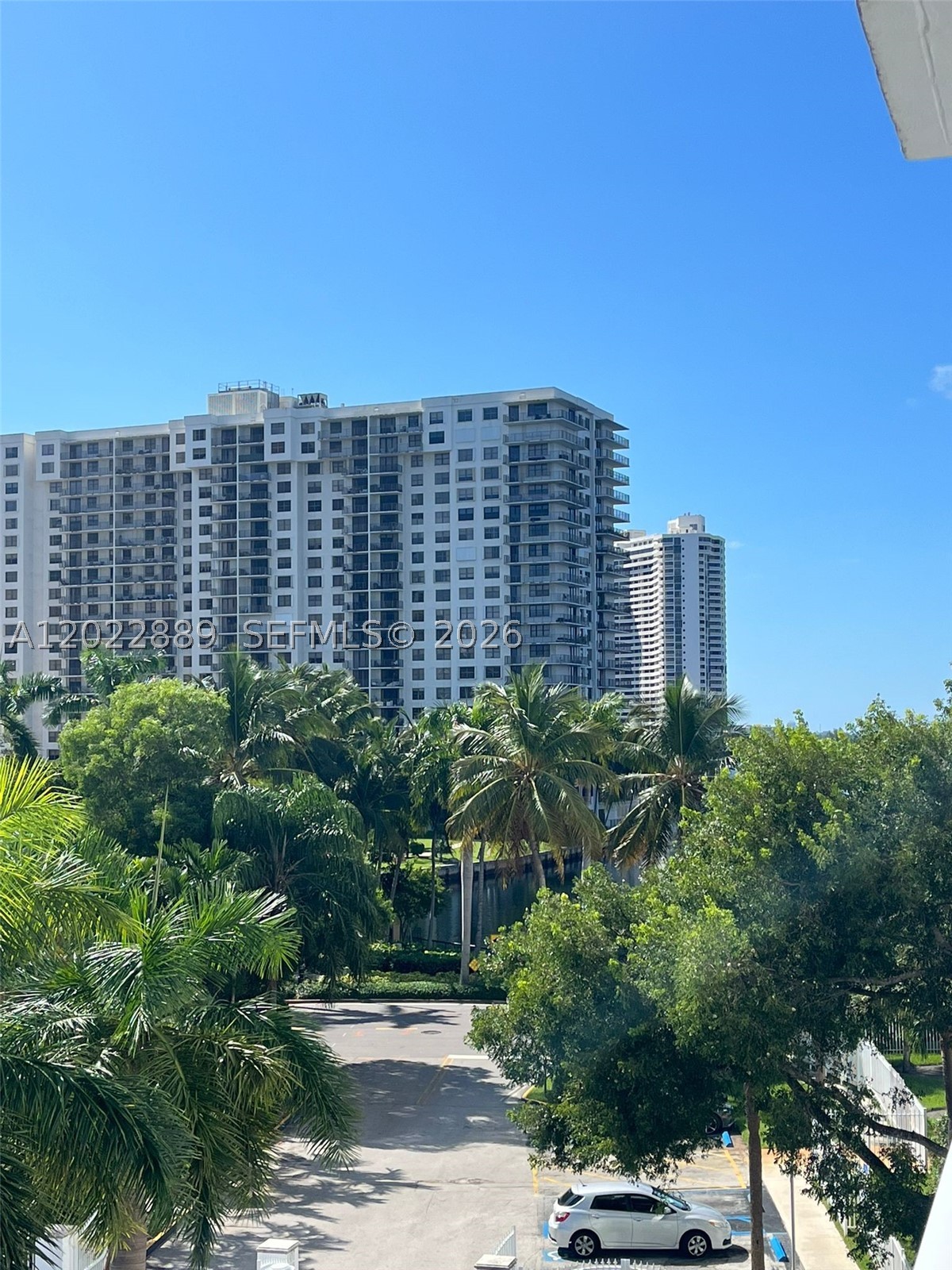 Aventura photo 3