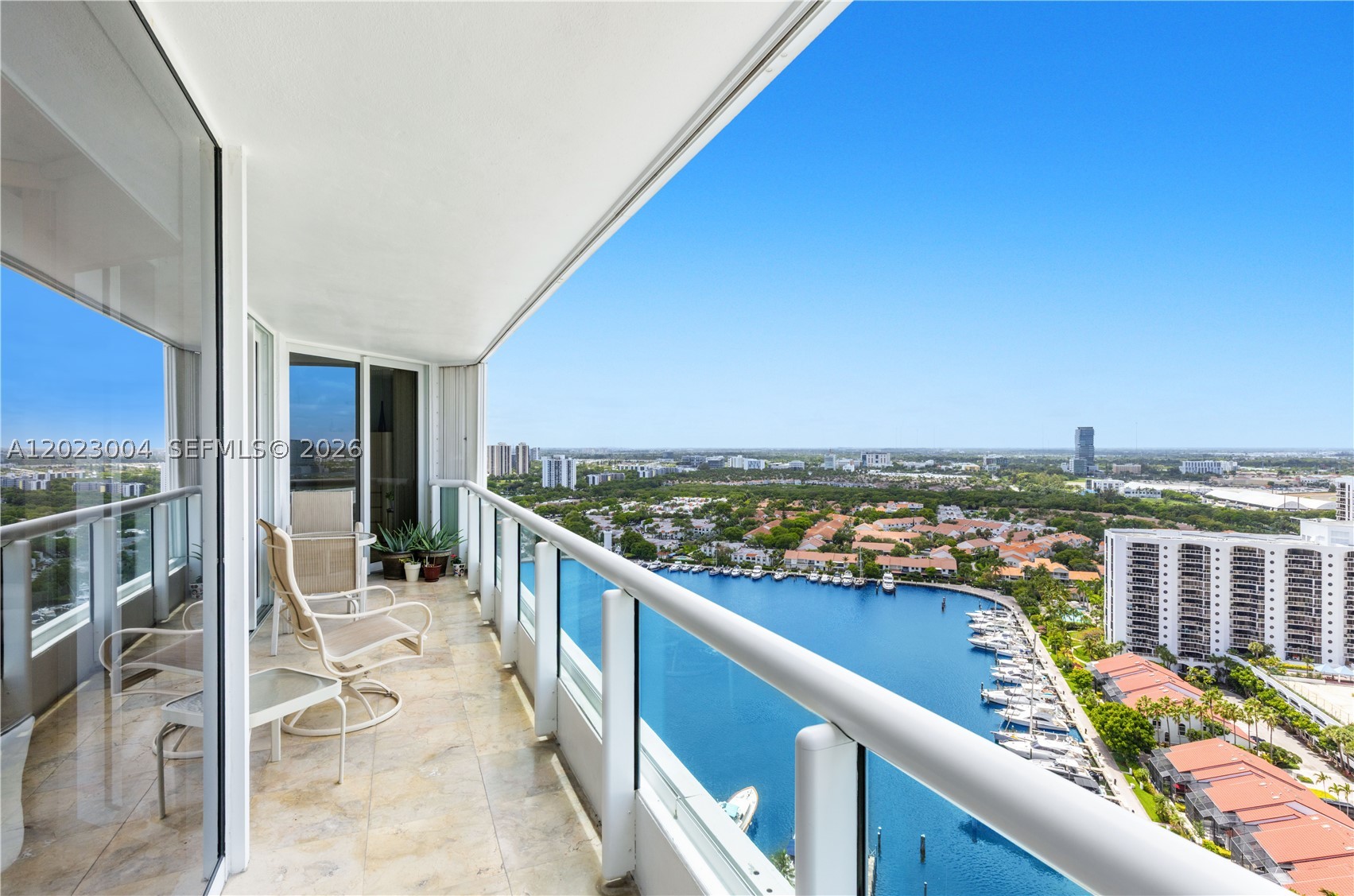 Aventura photo 1