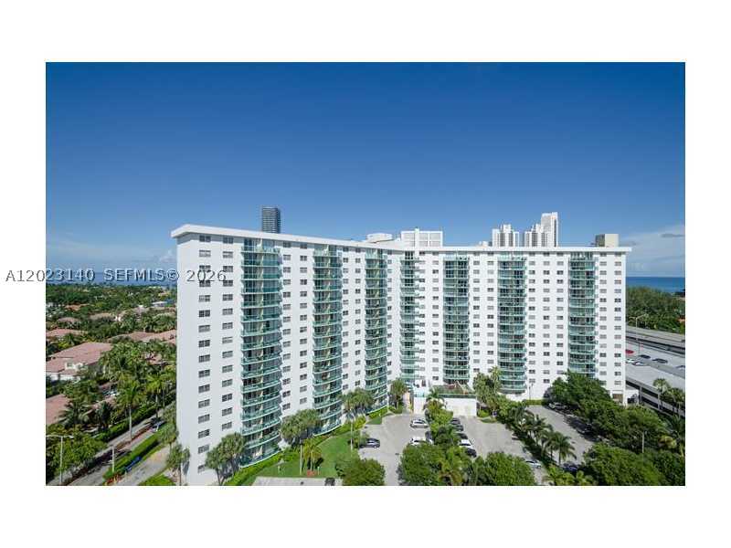 Sunny Isles Beach photo 2