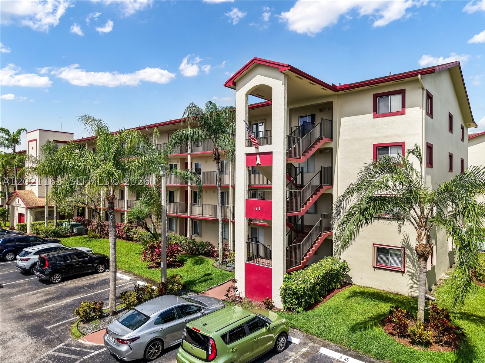 Pembroke Pines photo 2