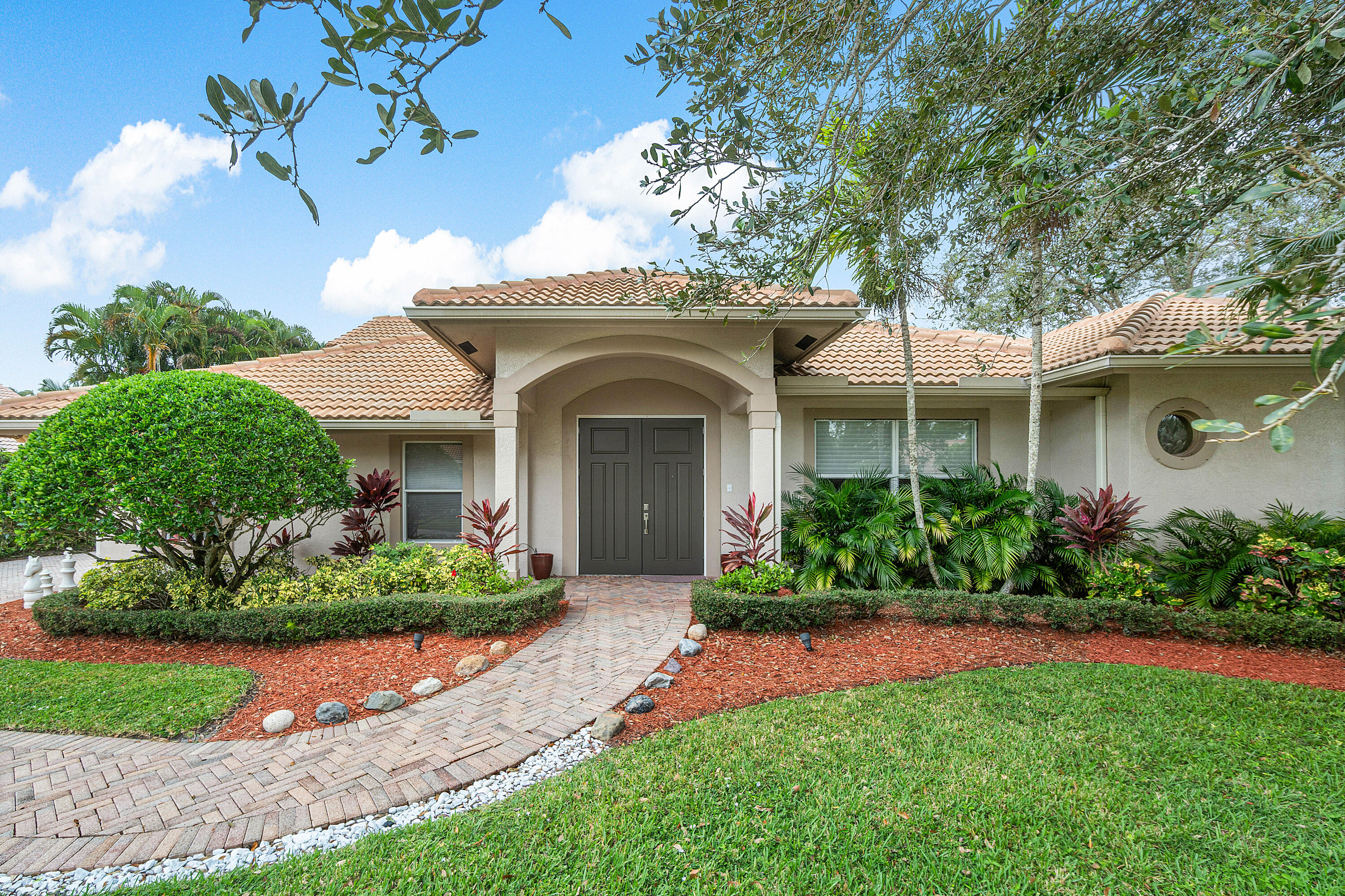 Palm Beach Gardens photo 1