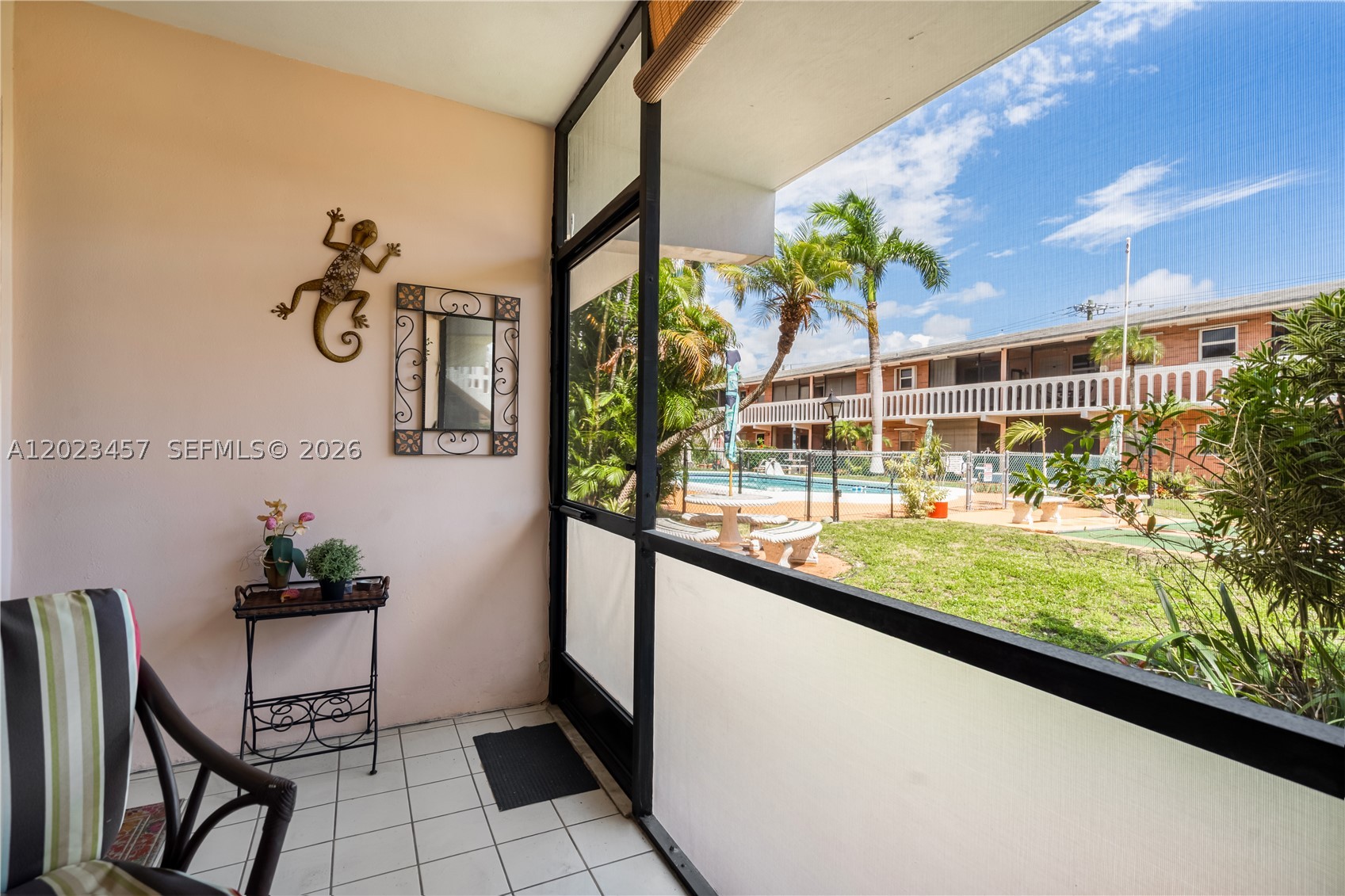Hallandale Beach photo 2