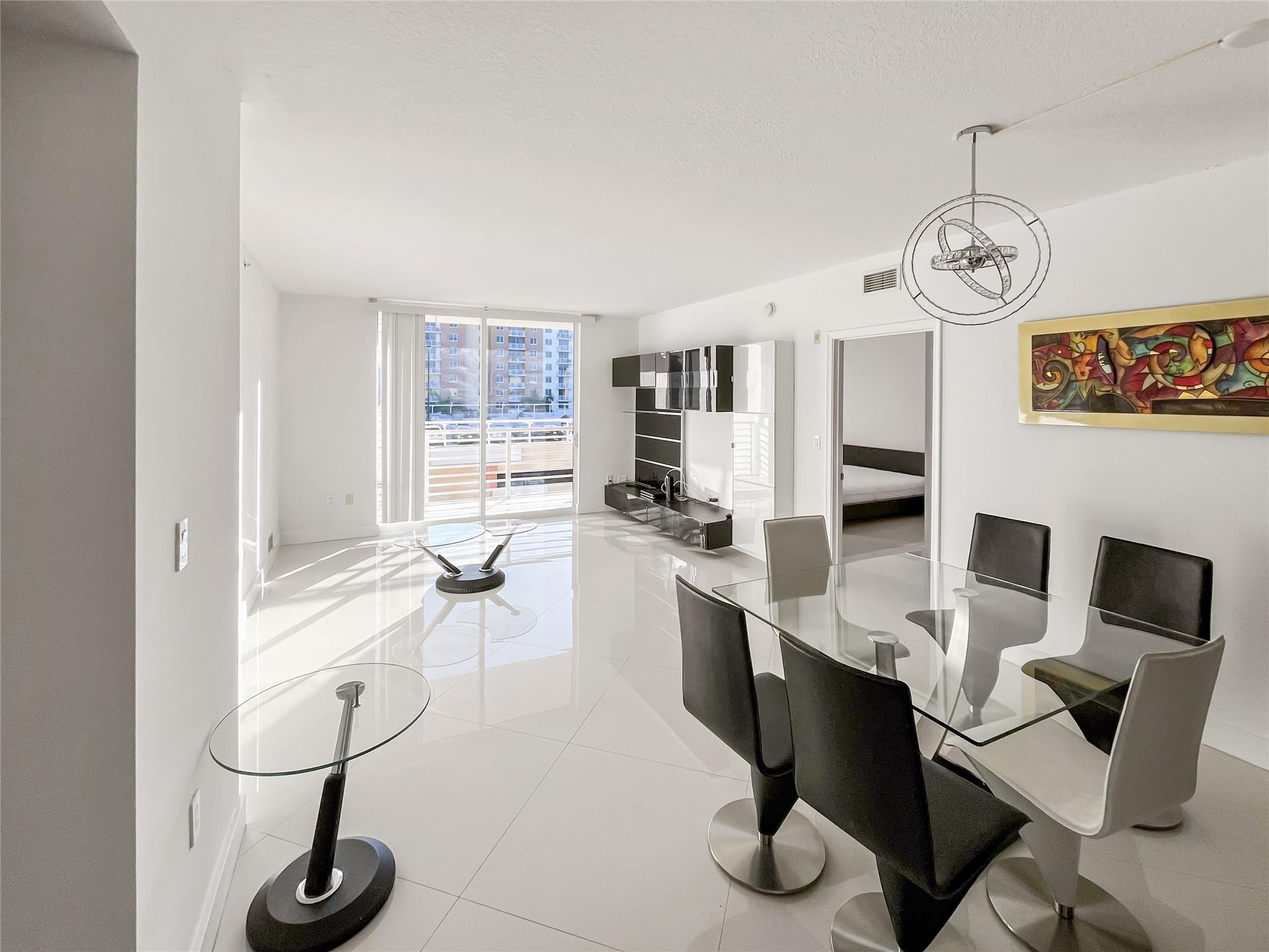 Aventura photo 1