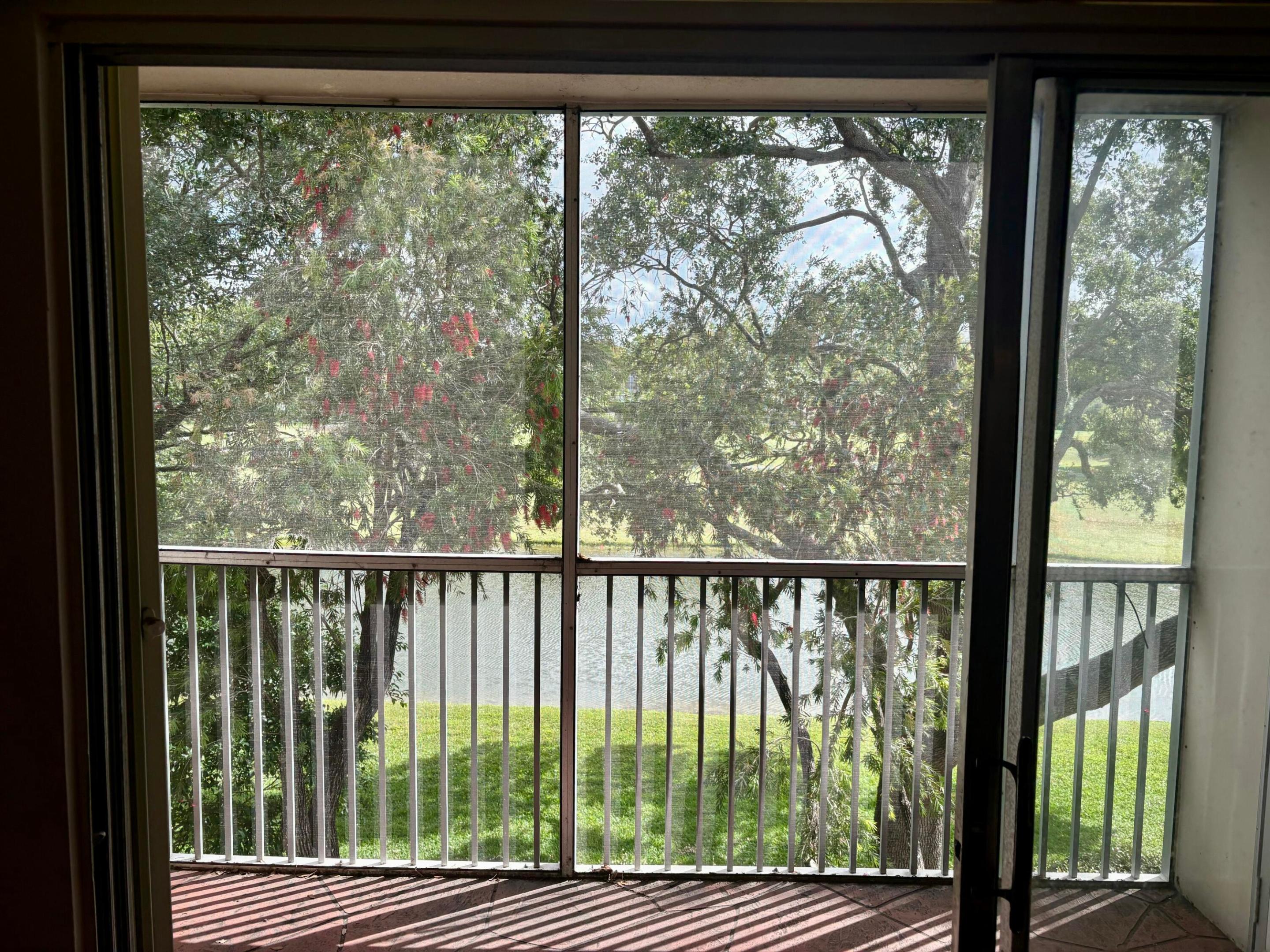 Pembroke Pines photo 1
