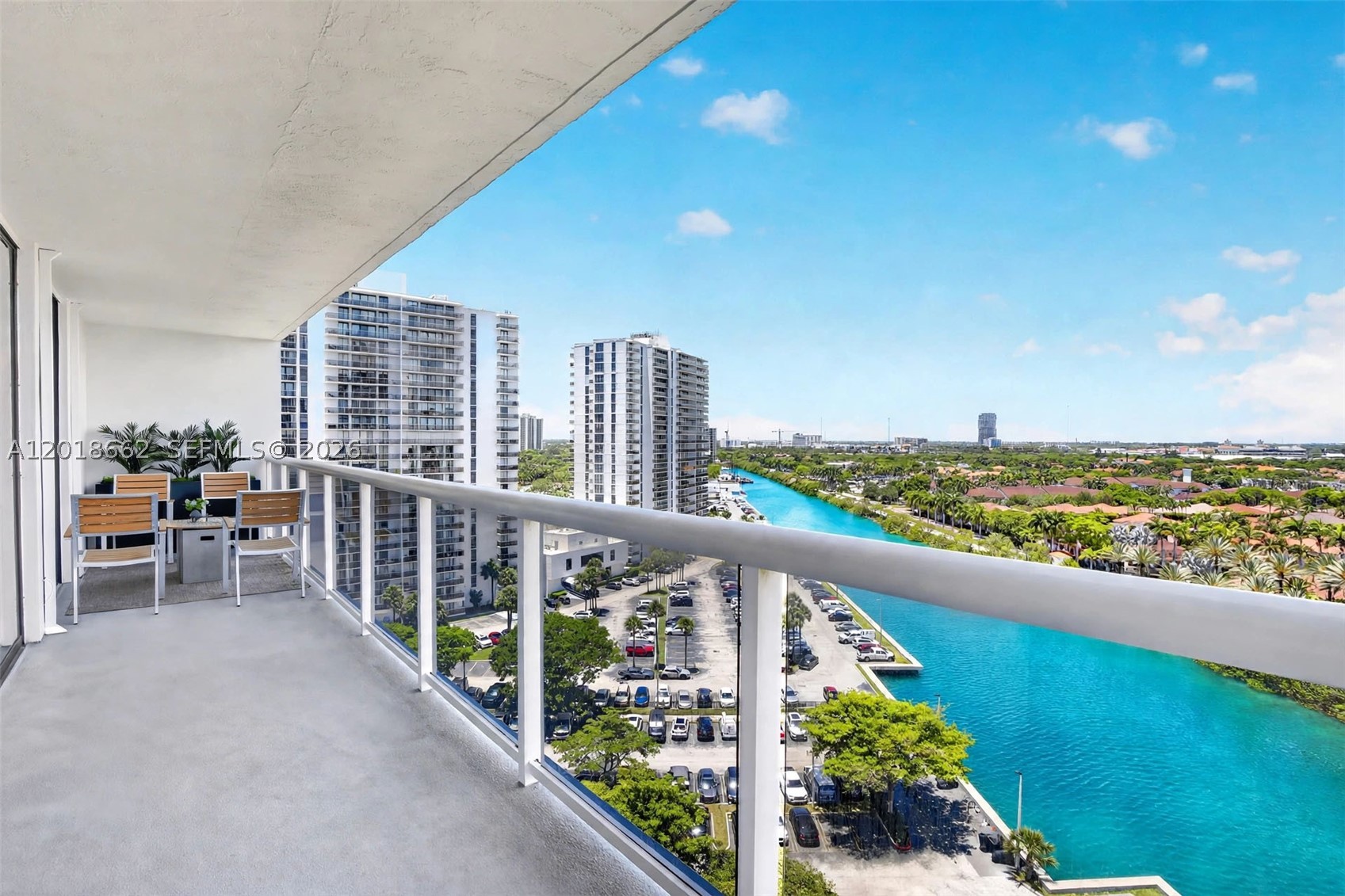 Aventura photo 4