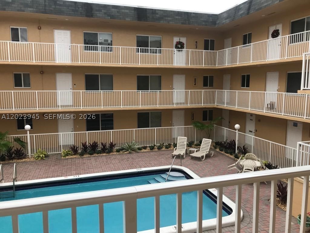 Pembroke Pines photo 1