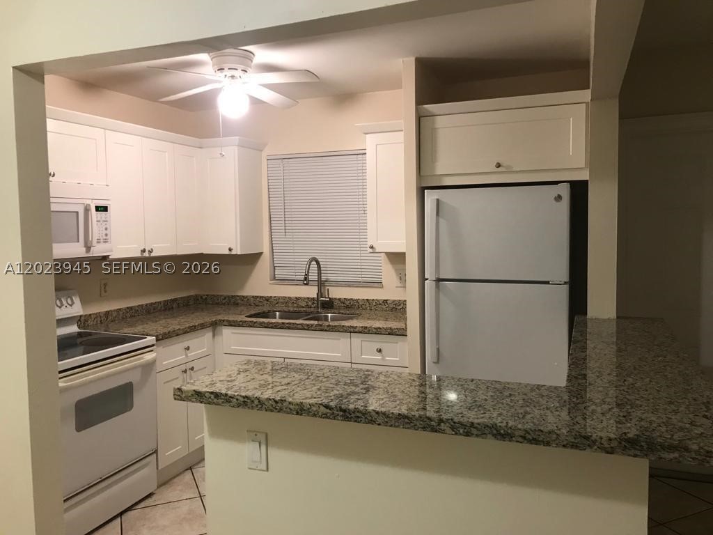 Pembroke Pines photo 3