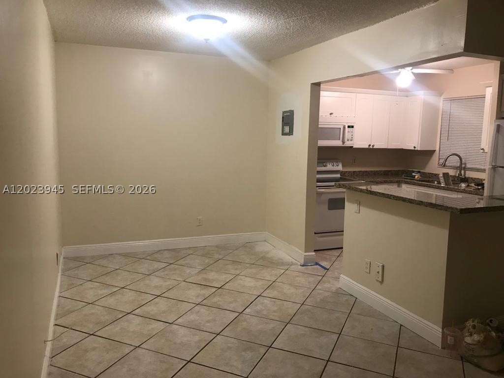 Pembroke Pines photo 4