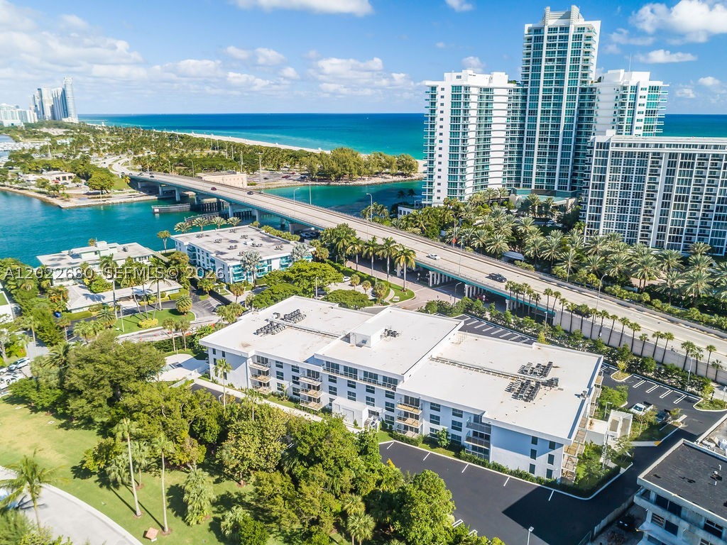 Bal Harbour photo 1