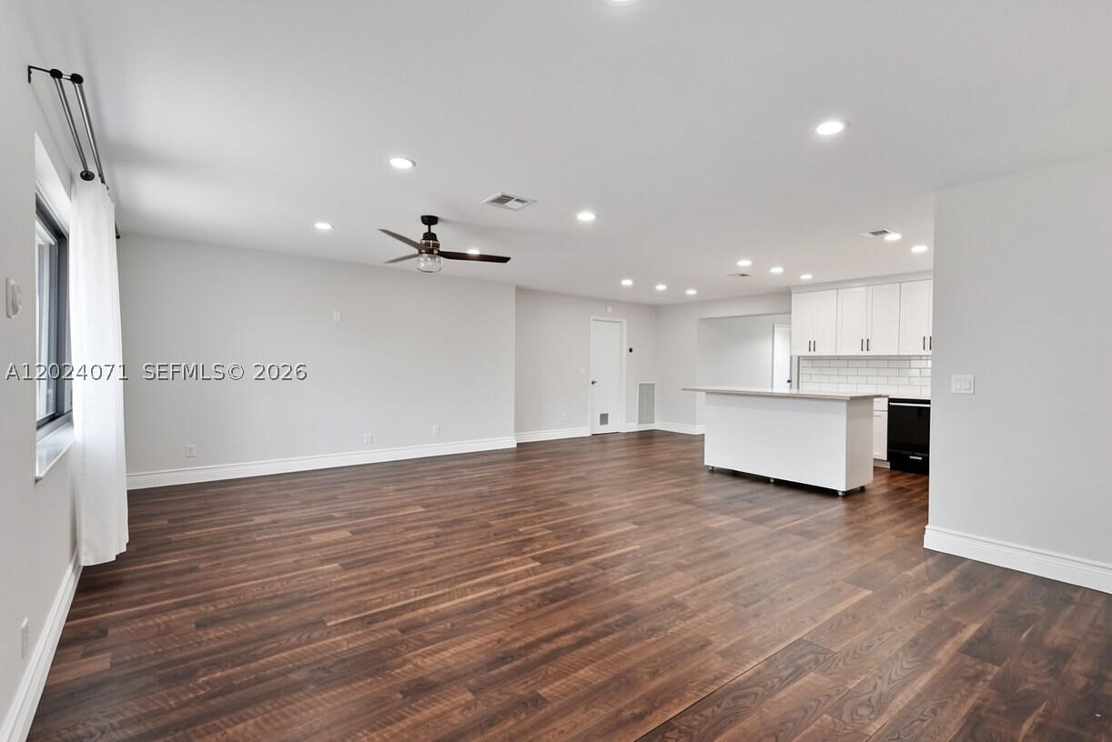 Pembroke Pines photo 2