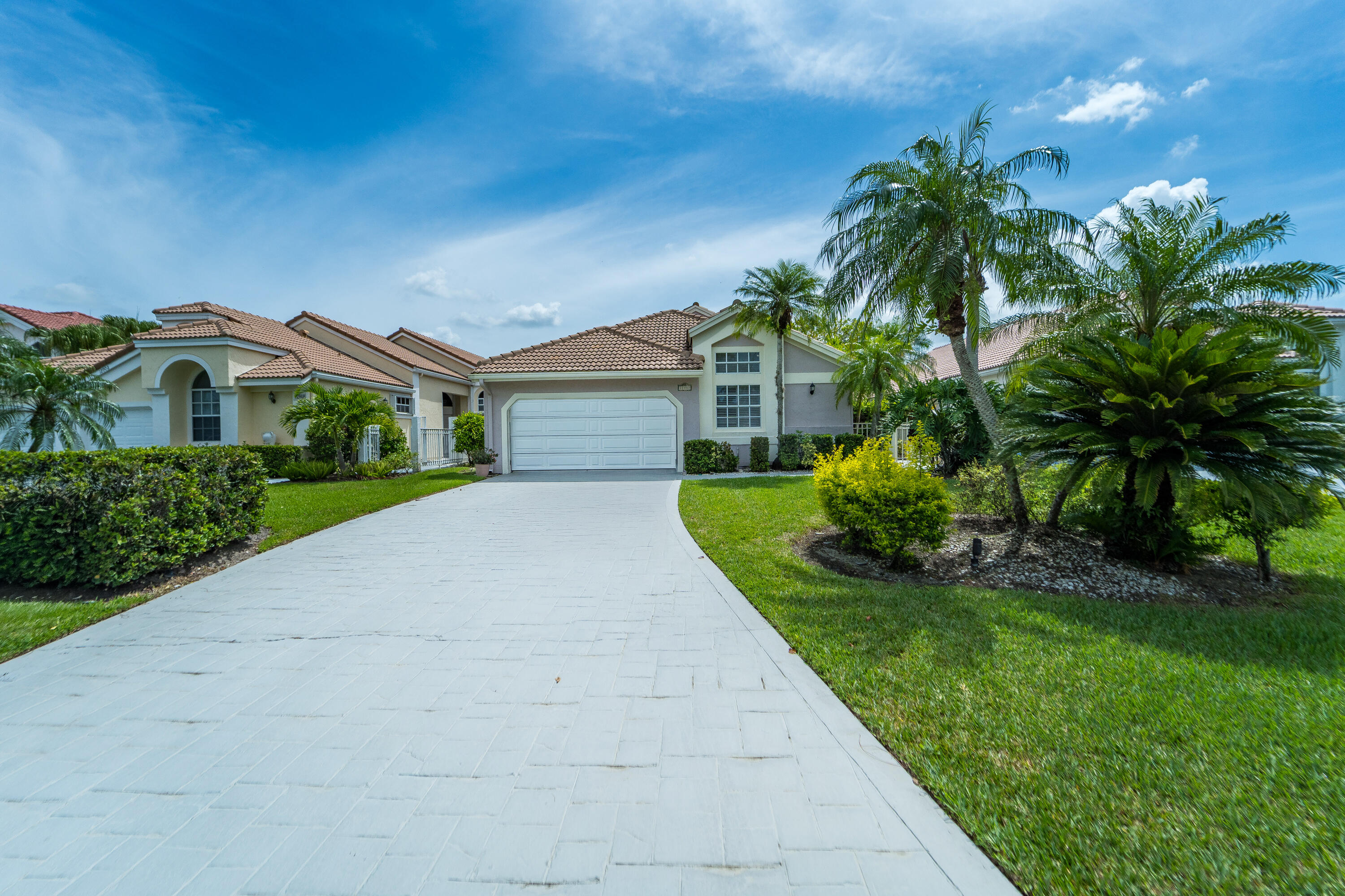 Palm Beach Gardens photo 1