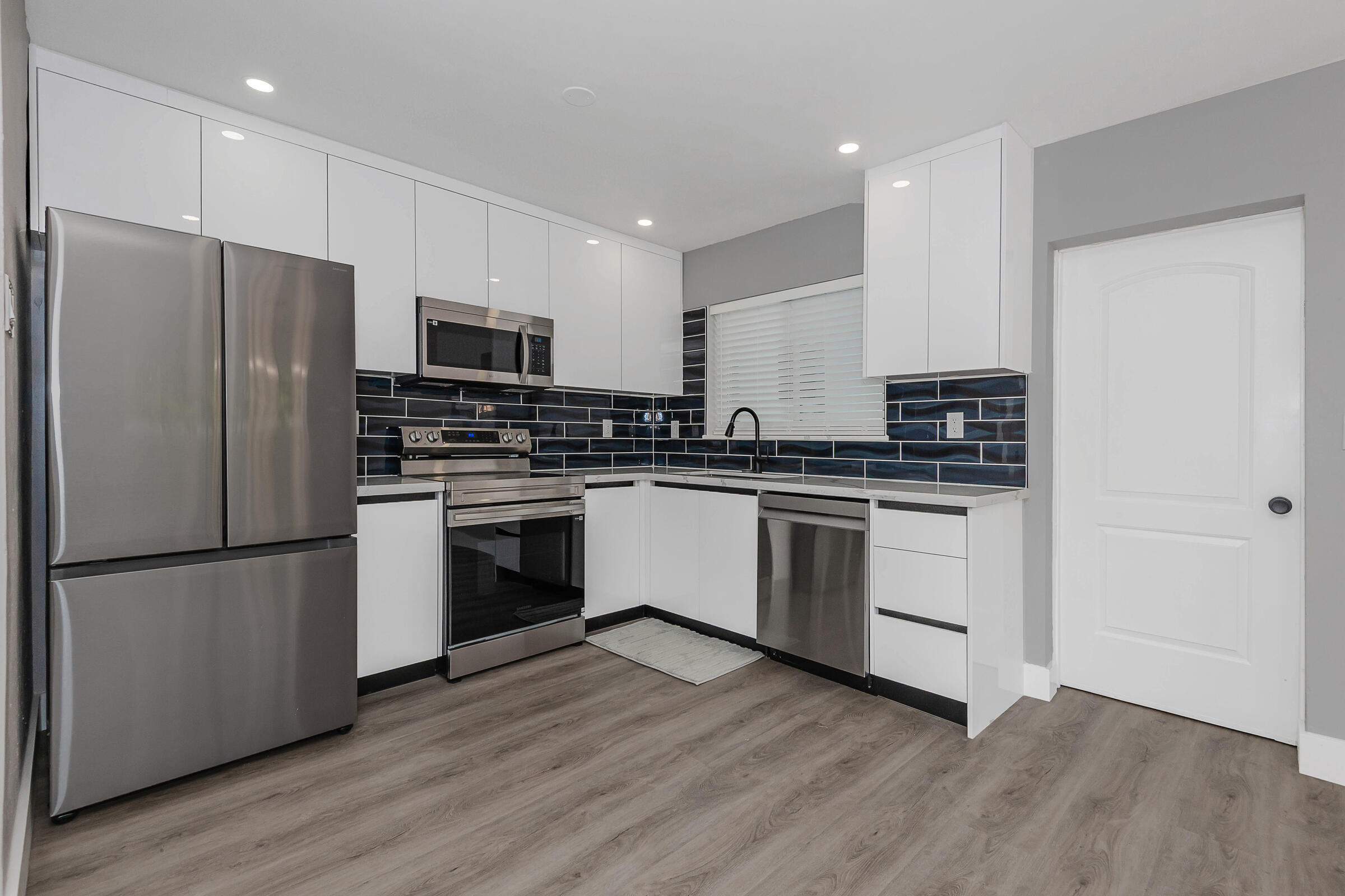 Wilton Manors photo 2