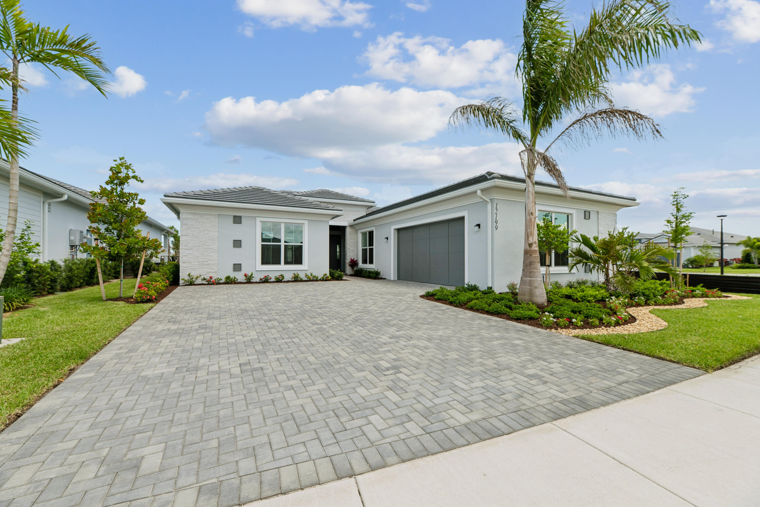 Palm Beach Gardens photo 1