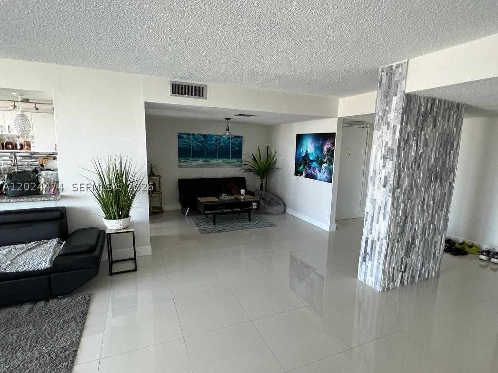 Aventura photo 5