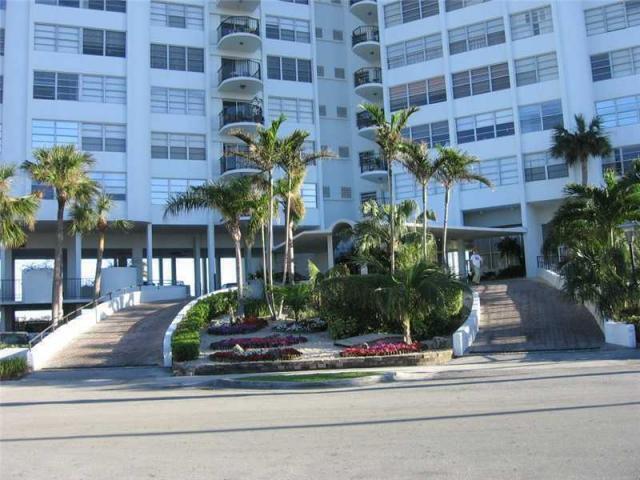 North Miami photo 1