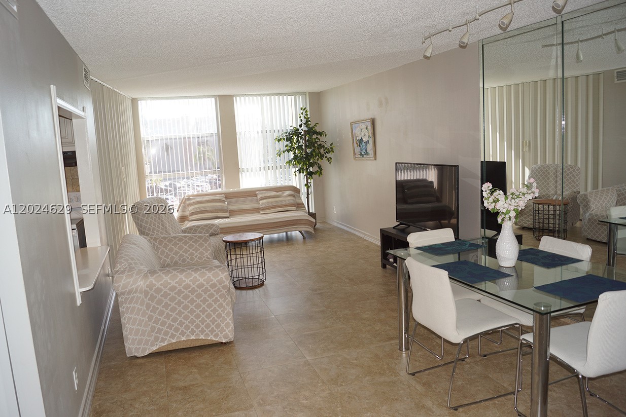 Hallandale Beach photo 1