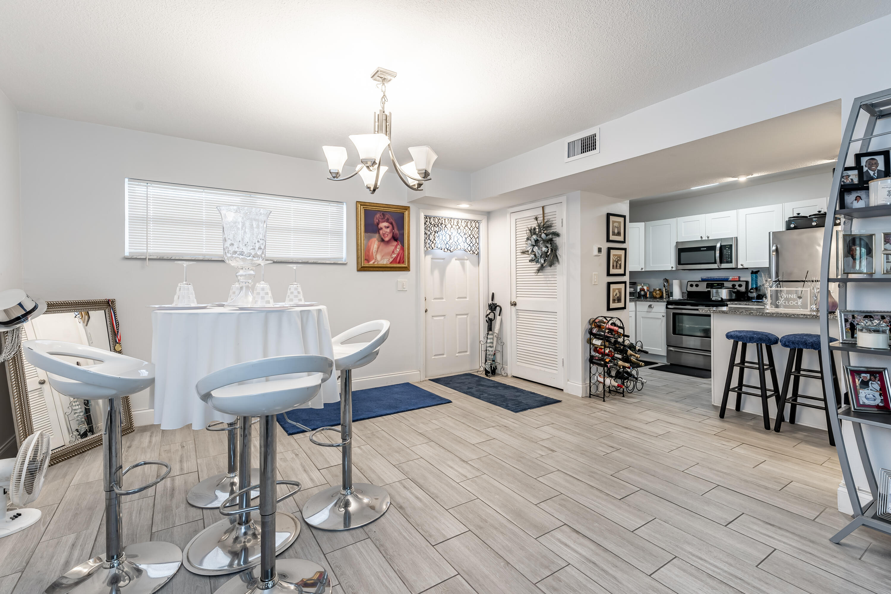 Pembroke Pines photo 1