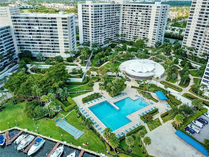 Hallandale Beach photo 4