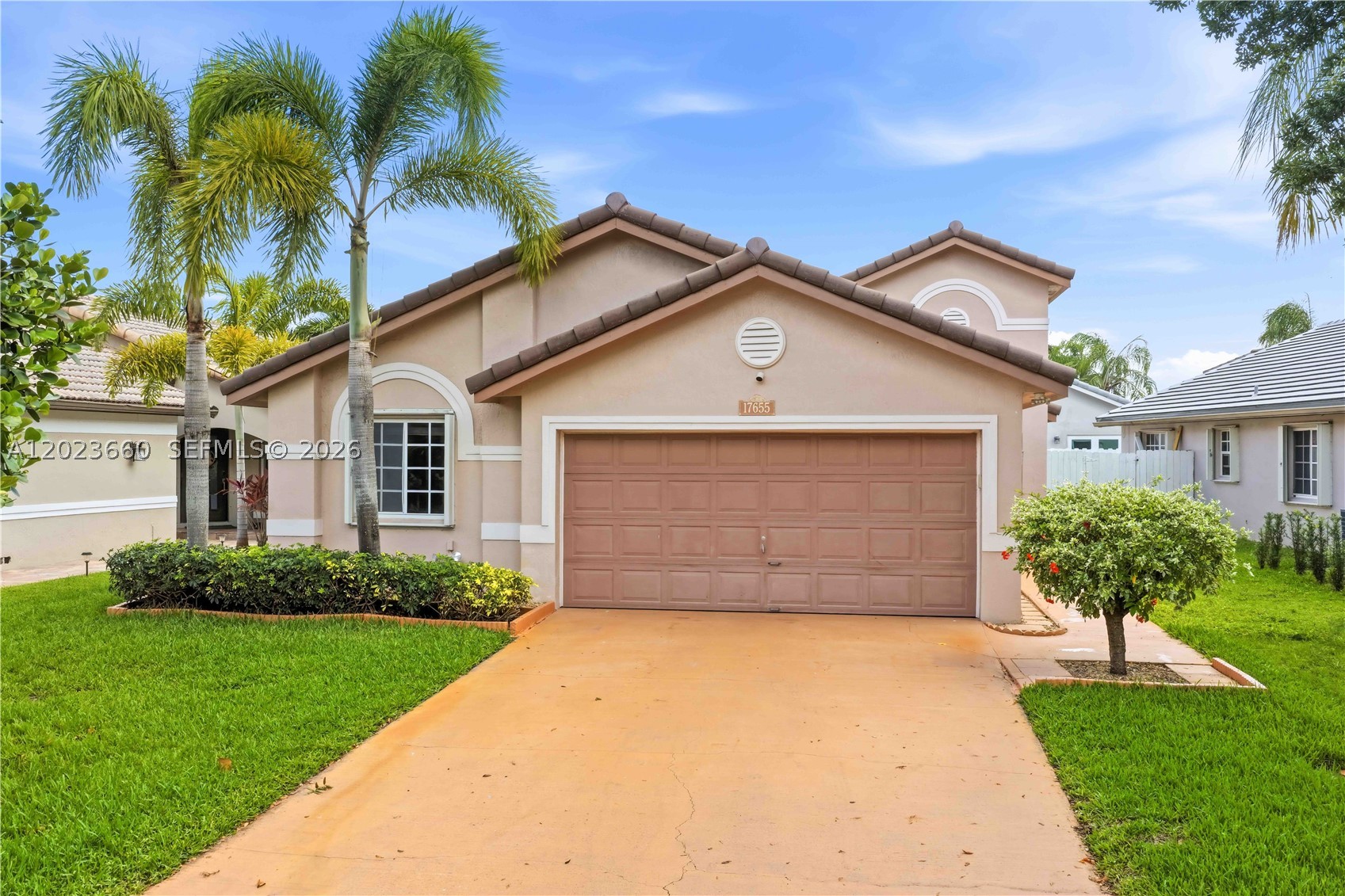 Pembroke Pines photo 1
