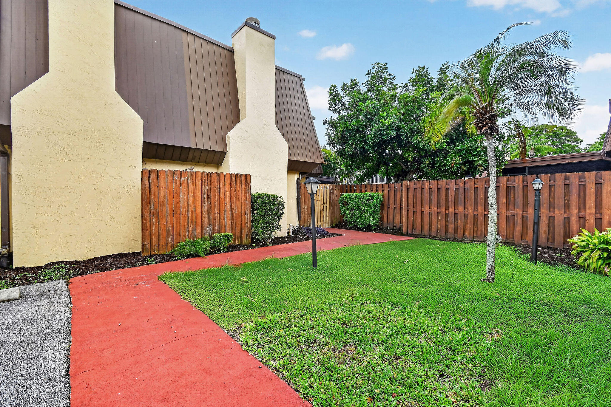 Palm Beach Gardens photo 1