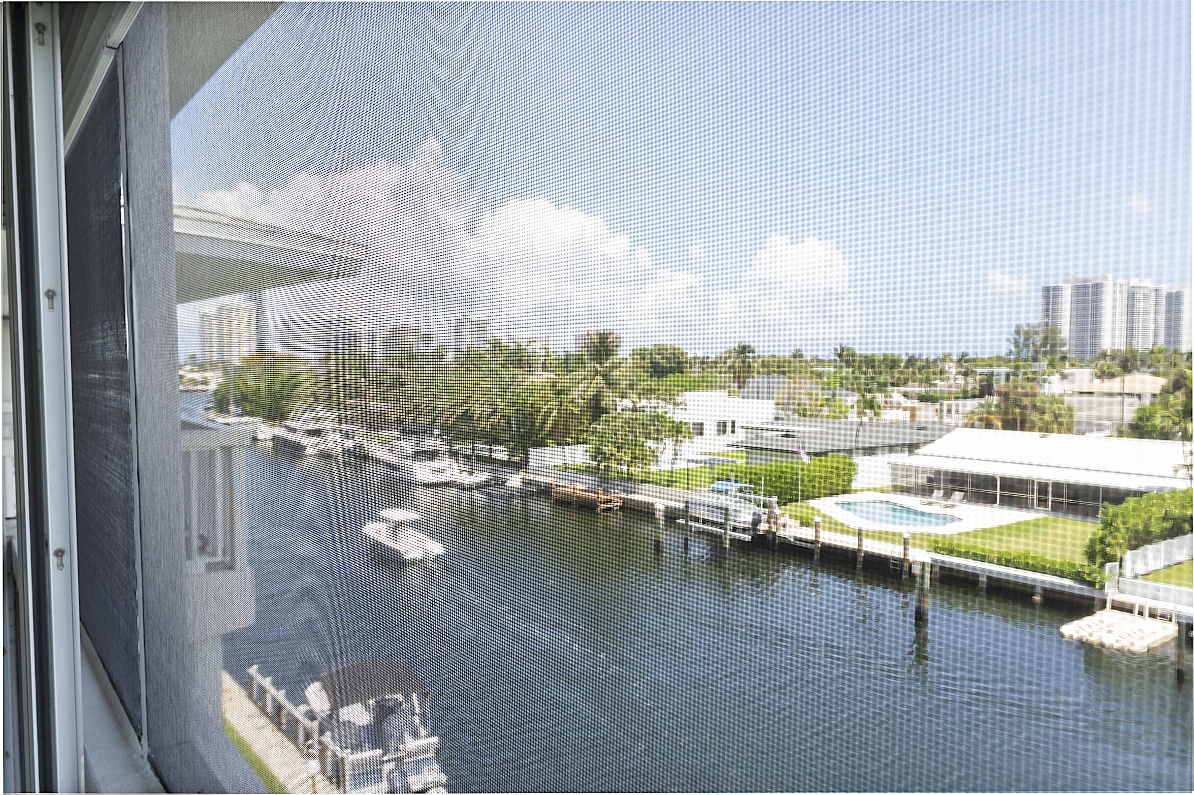 Hallandale Beach photo 2