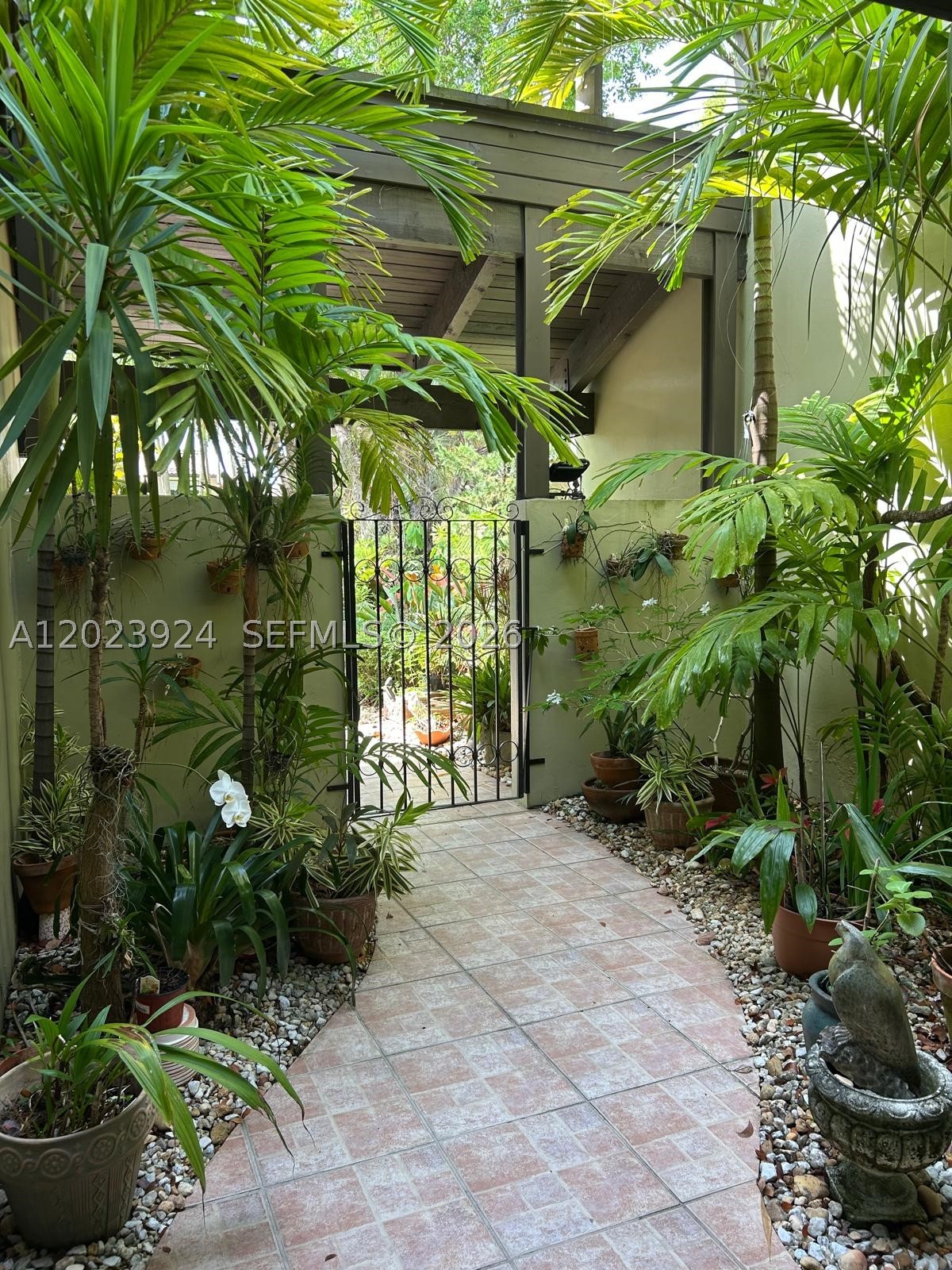 Doral photo 2