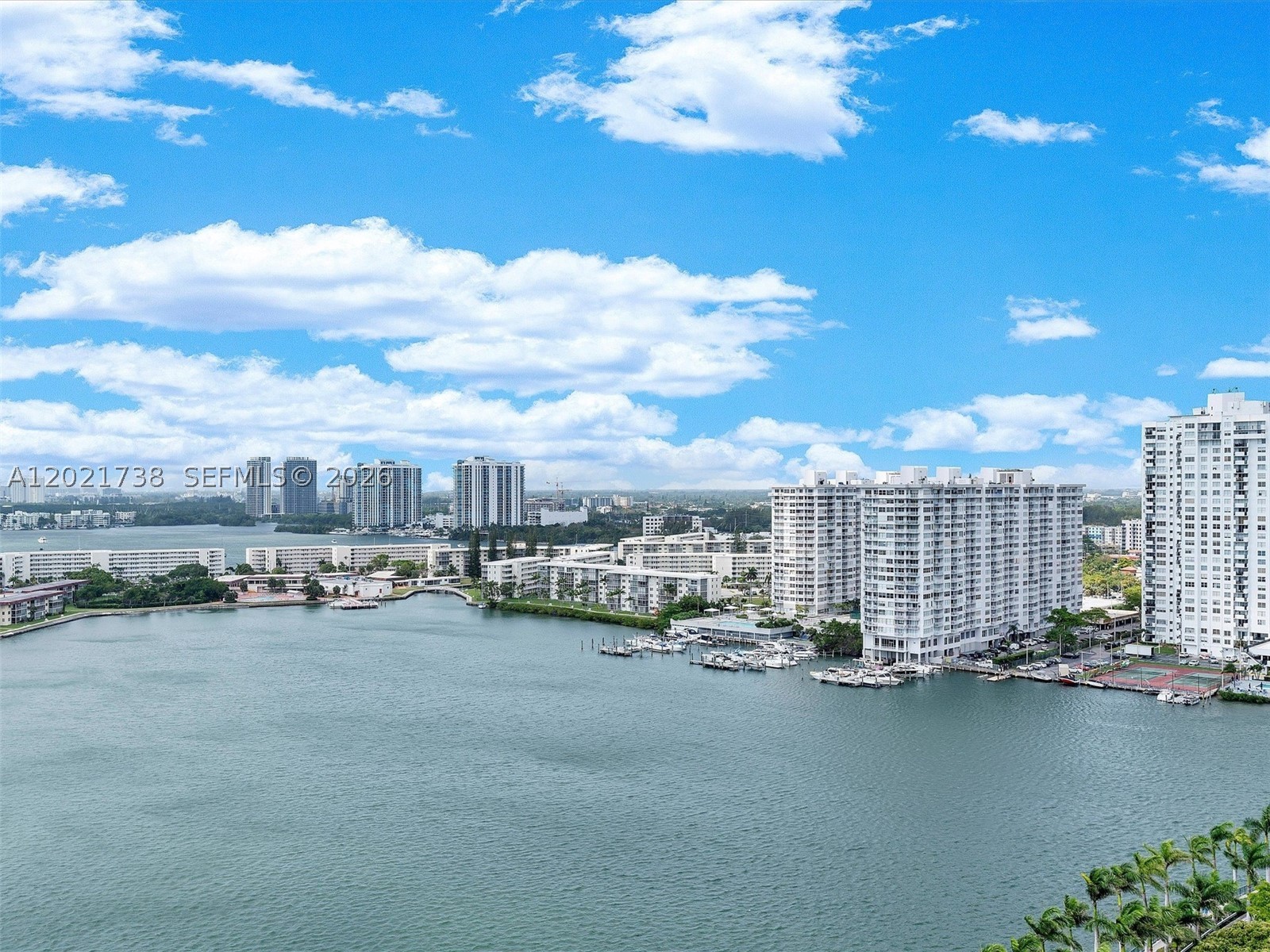 Aventura photo 4