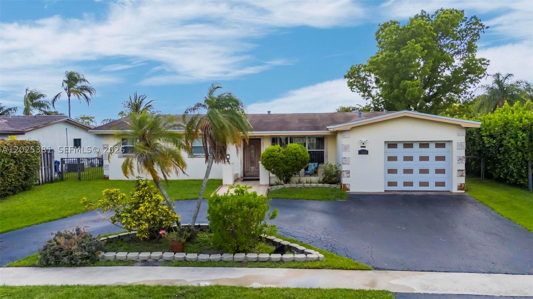 Pembroke Pines photo 1