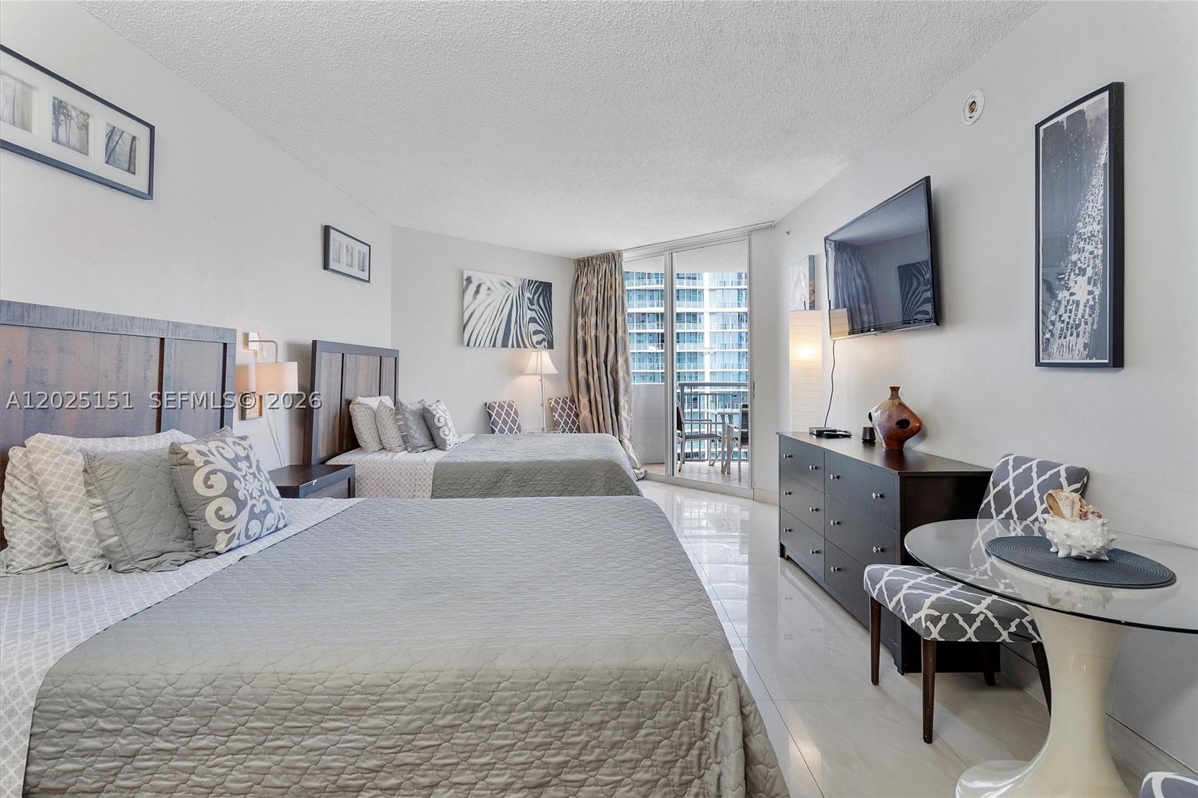 Sunny Isles Beach photo 2