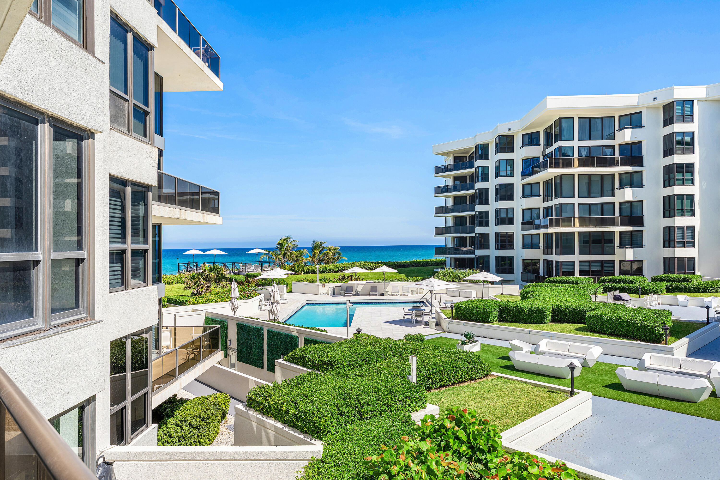 Palm Beach photo 1