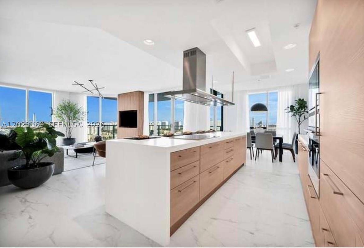 North Miami Beach photo 1