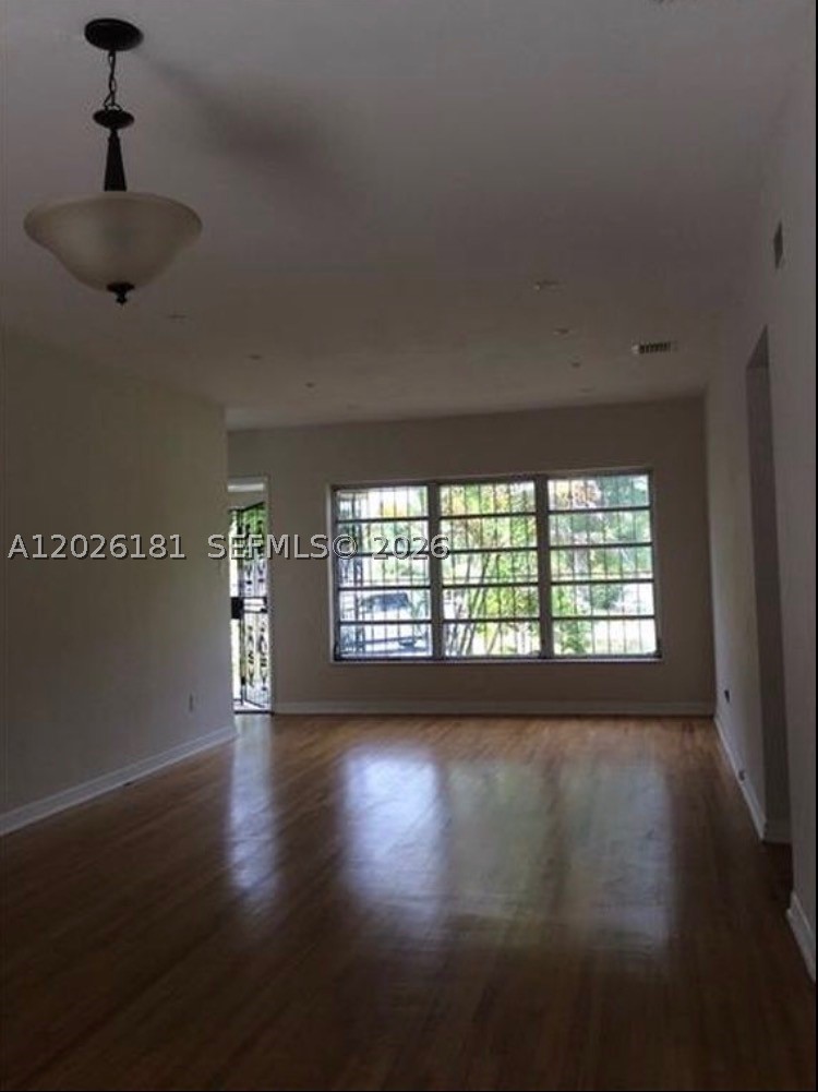 North Miami photo 5